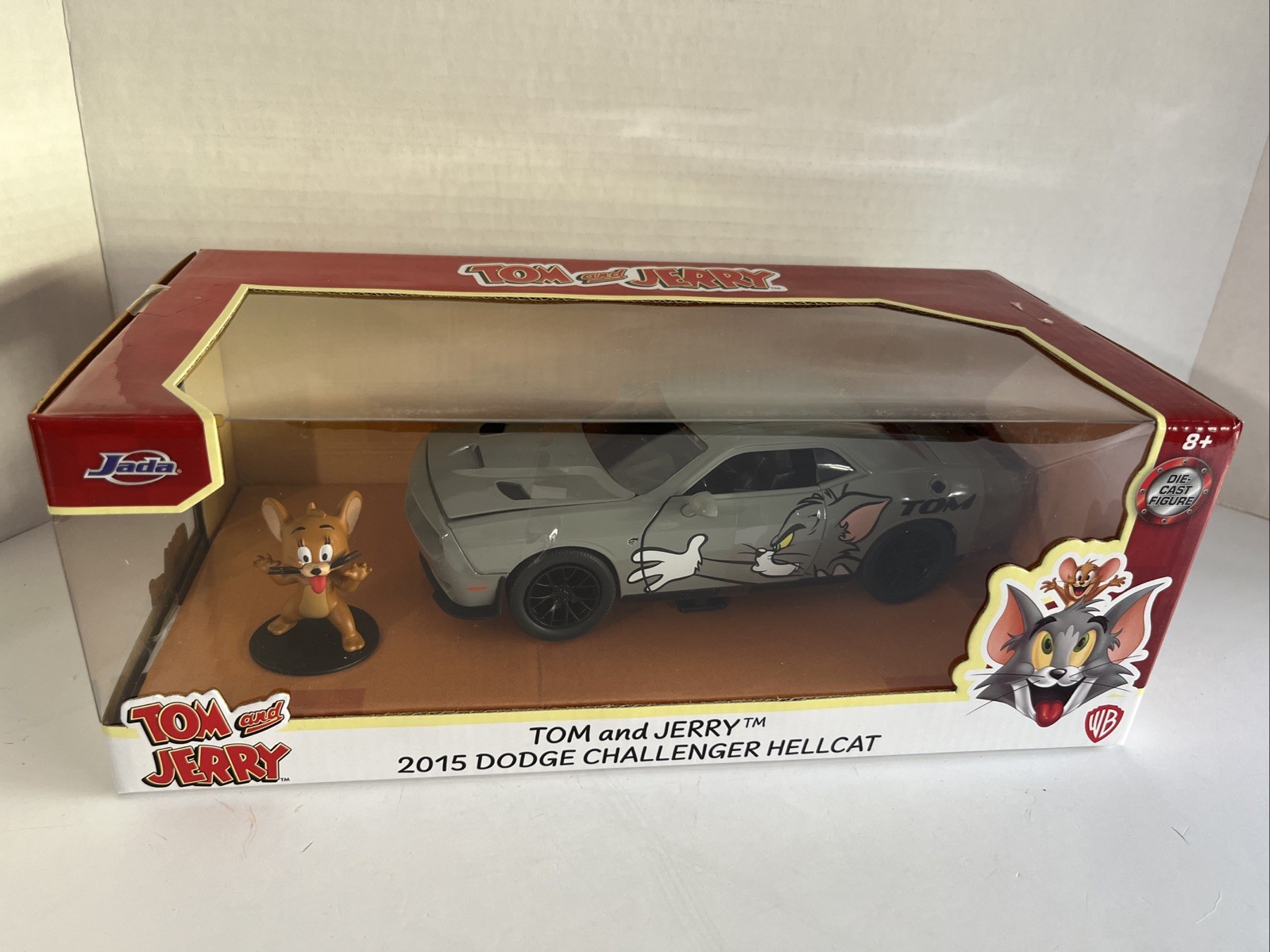 Tom and Jerry HWR with Figure 1:24 Scale 1.75 Inches Tall Ages 8 Years and Up