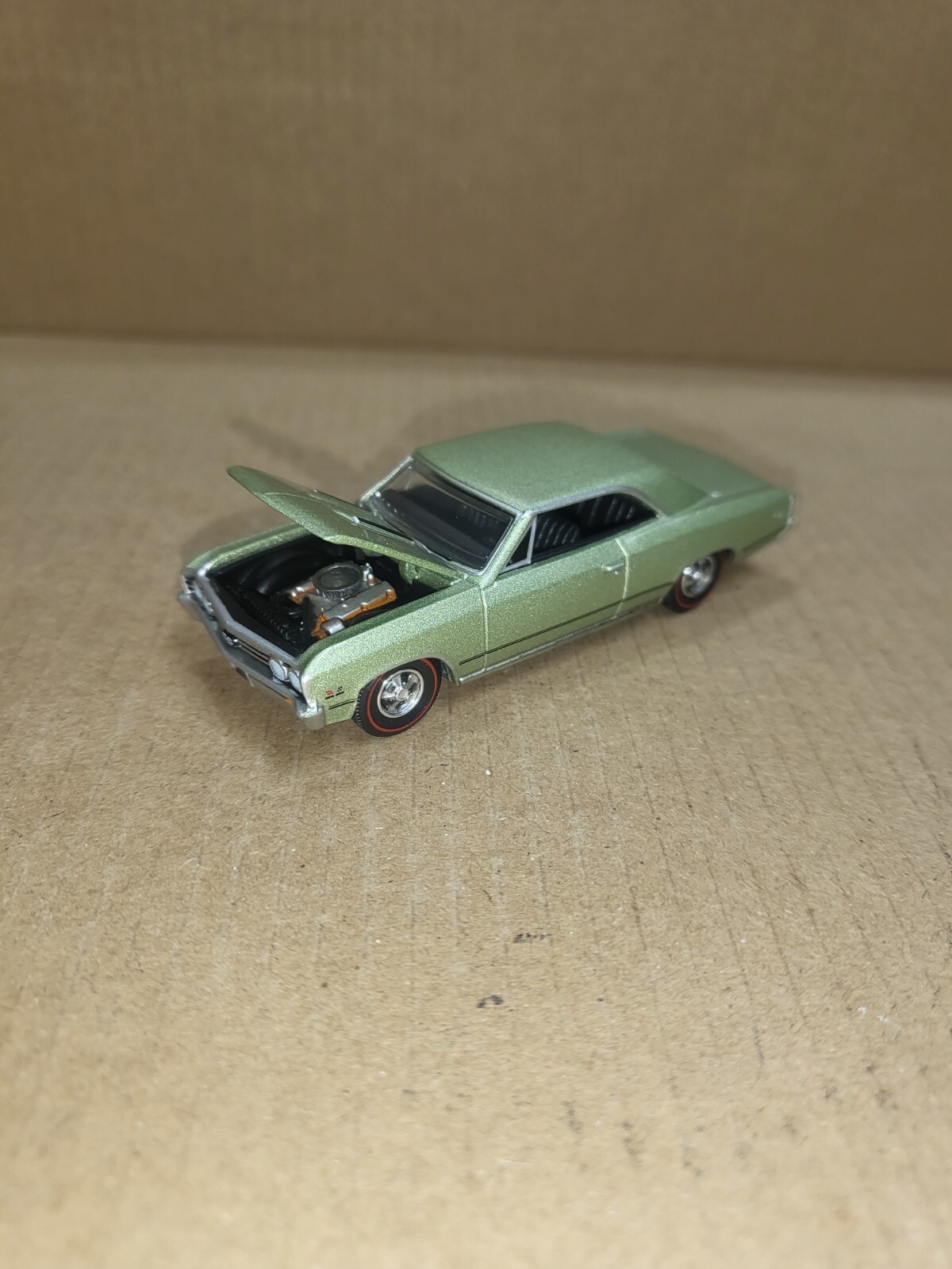 Loose Auto World Vintage Muscle 1967 Chevy Chevelle SS 396 Green