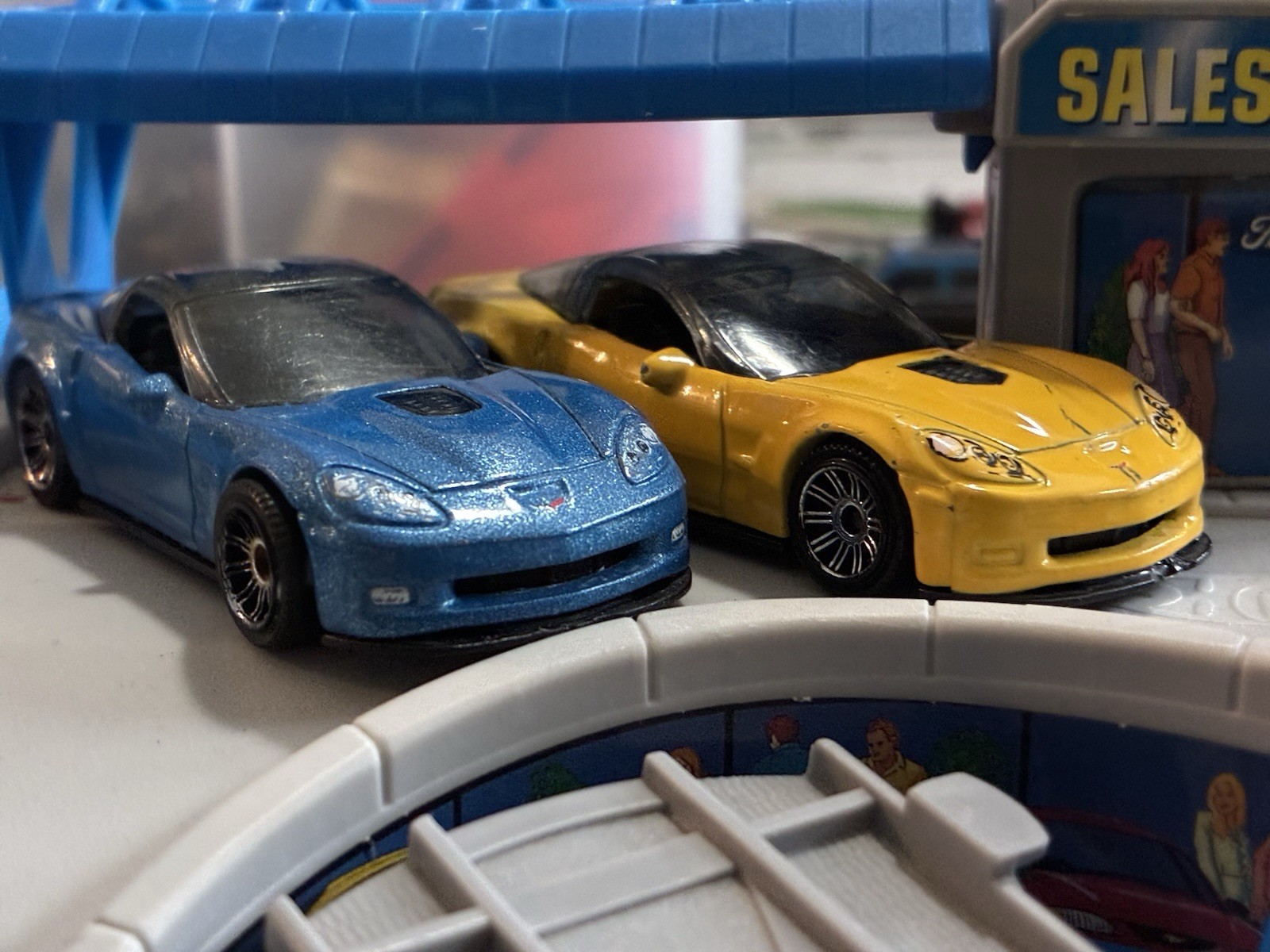 Lot of 2 2008 Chevrolet Corvette ZR1’s Loose Blue and Yellow Matchbox 1/64