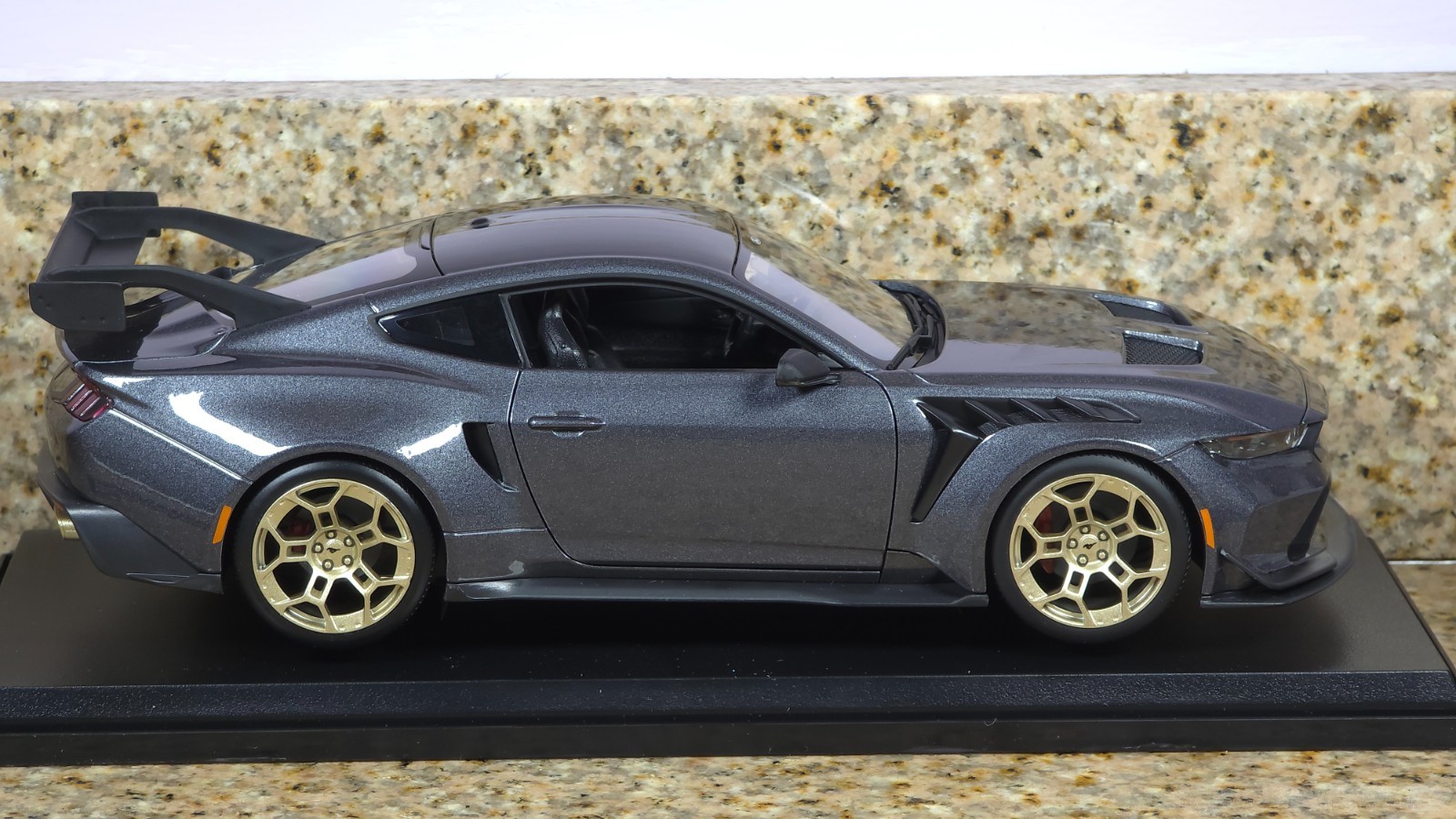 2025 Ford Mustang GTD 1:18 Maisto Exclusive Style Special Edition