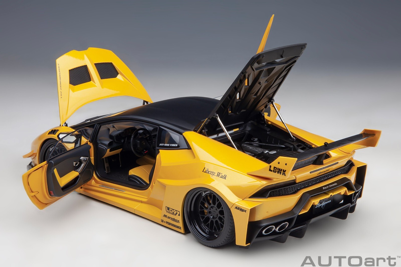 AUTOart LIBERTY WALK LB SILHOUSTTE LAMBORGHINI HURACAN GT 1/18 YELLOW 79127