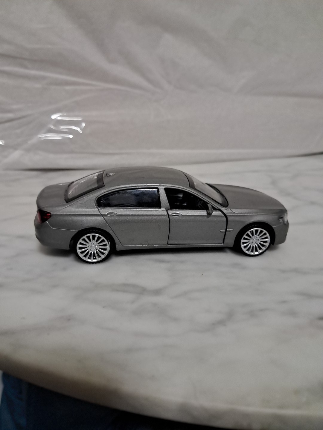 BMW 1/46 760LI CAR MODEL Toy Collectable