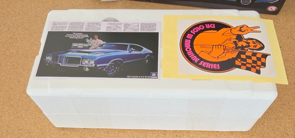 ACME 1/18 1971 OLDSMOBILE 442 W-30 DR OLDS A1805632 1 OF 442 LIMITED