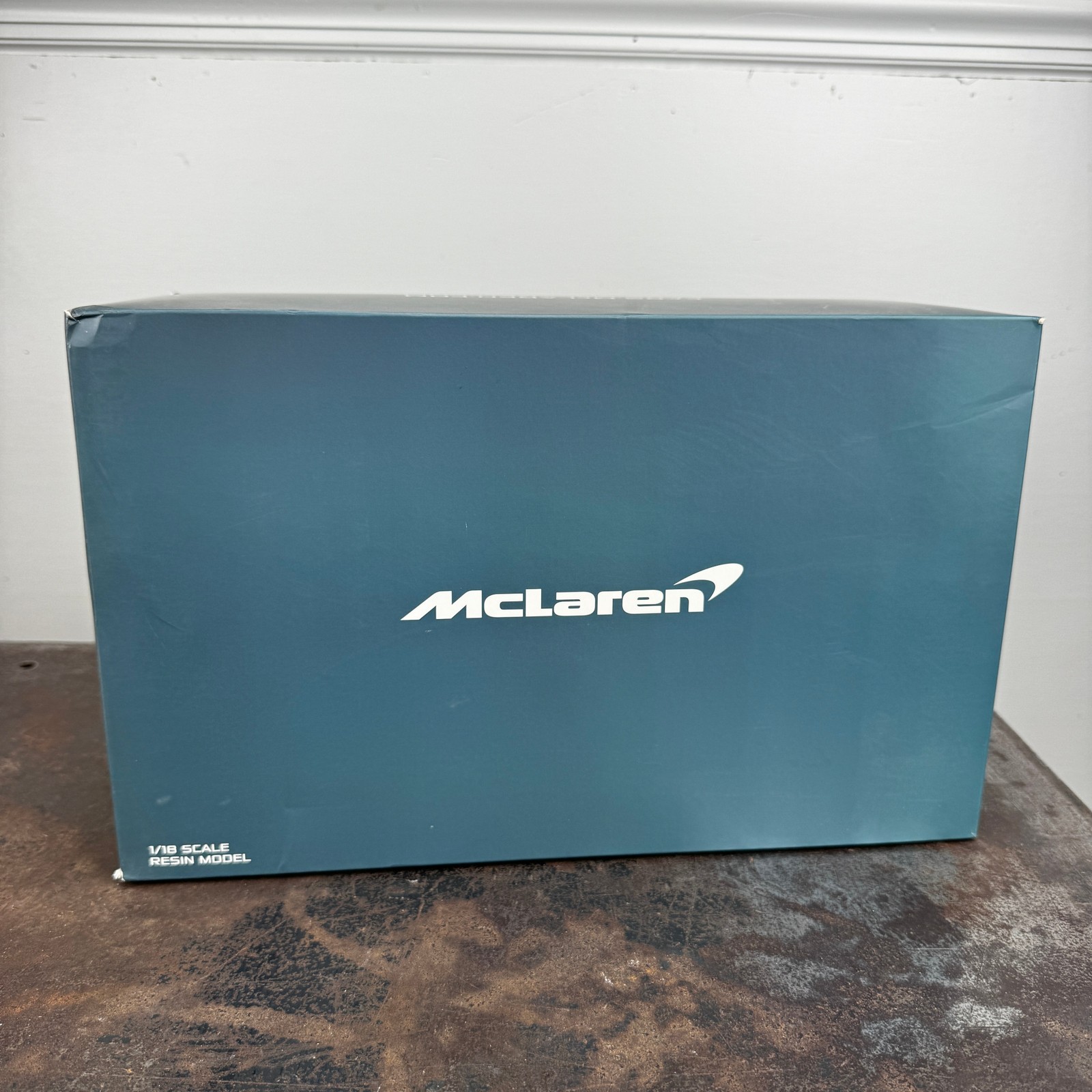 TRUESCALE MINIATURES – McLAREN SENNA 1:18 Mira Orange – No. 180EMI5