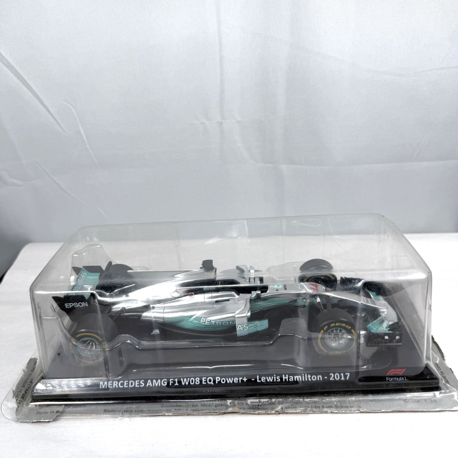 Formula 1 Compatible with Mercedes AMG F1 W08 EQ Power+ Lewis Hamilton 1/24