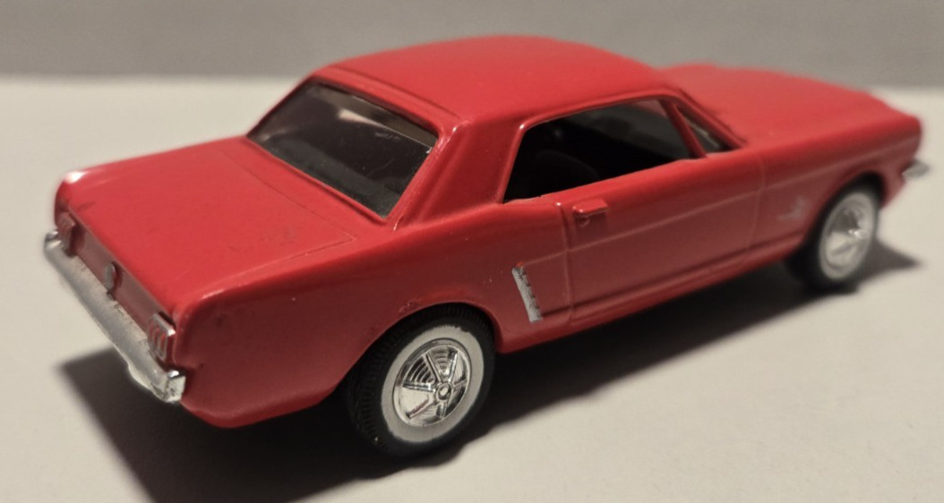 (2) – Ford Diecast Red – 1/32 Scale – Maisto 1953 Pickup – Ertl 1964 1/2 Mustang