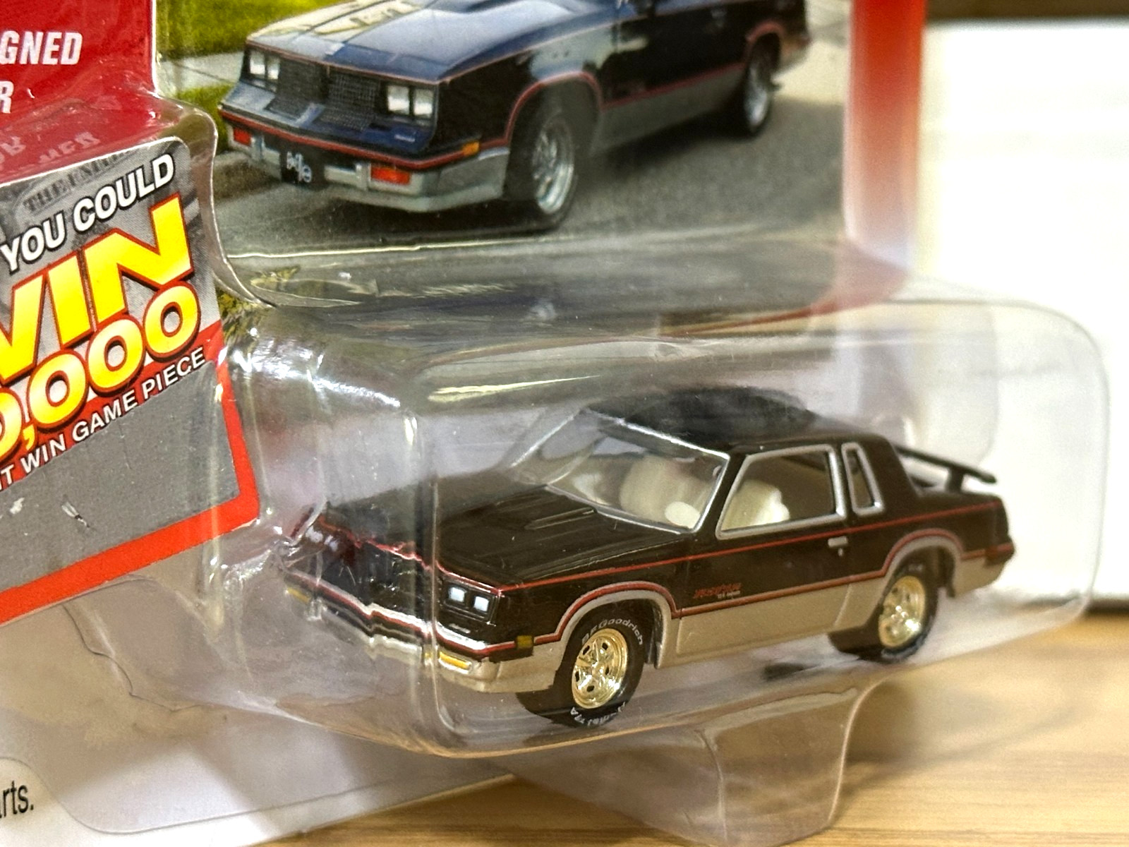 2004 JOHNNY LIGHTNING CLASSIC GOLD 1983 HURST OLDS CUTLASS 442 RARE HTF EXC COND