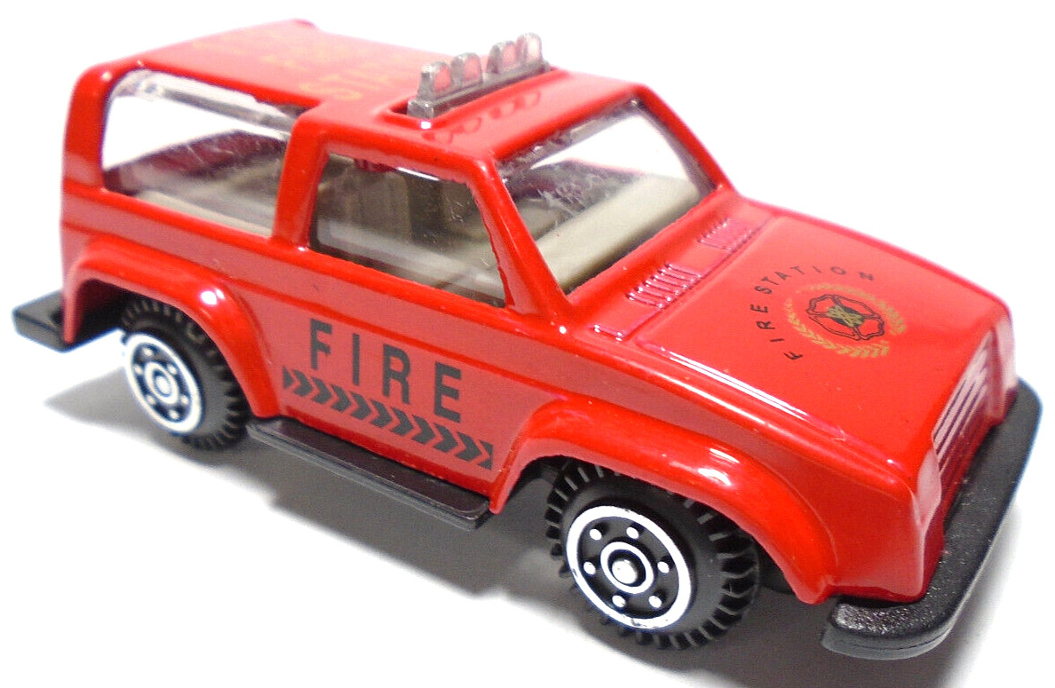 UNBRANDED #112 FIRE STATION 8009 RED 1:64 DIECAST 2 5/8″ TRUCK W/ GOLD – CHINA