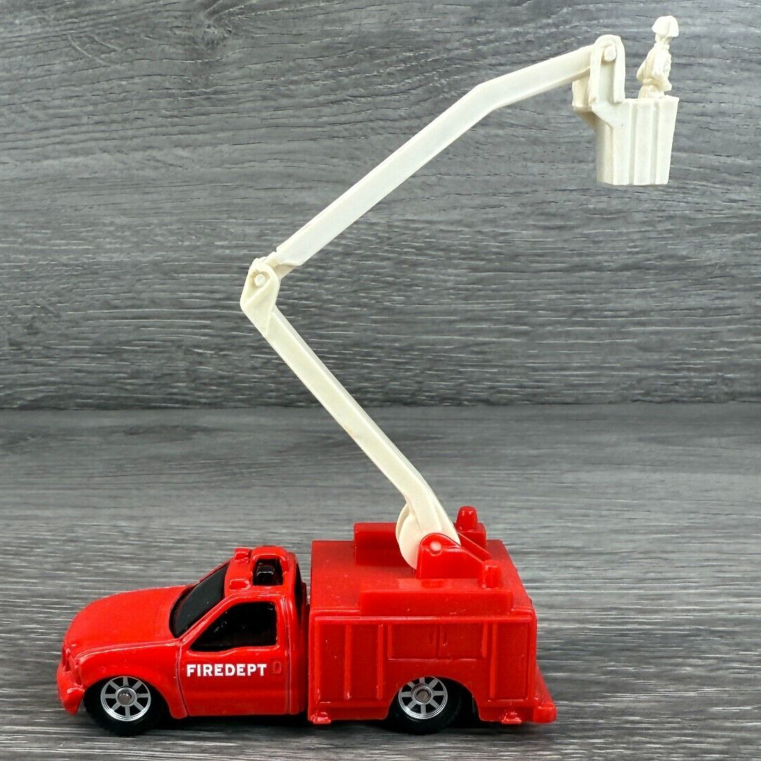 Maisto Fire Department Utility Truck w/ Manlift Bucket Red Plastic Toy Truck