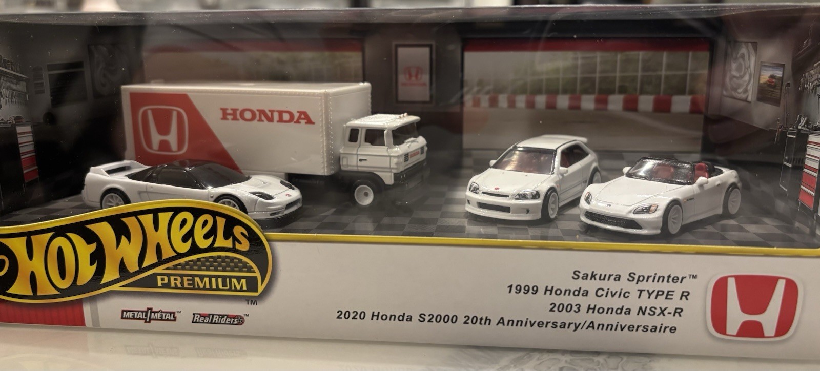 Hot Wheels 2025 Premium Collector Diorama Honda Set Civic Type-R, NSX-R, S2000