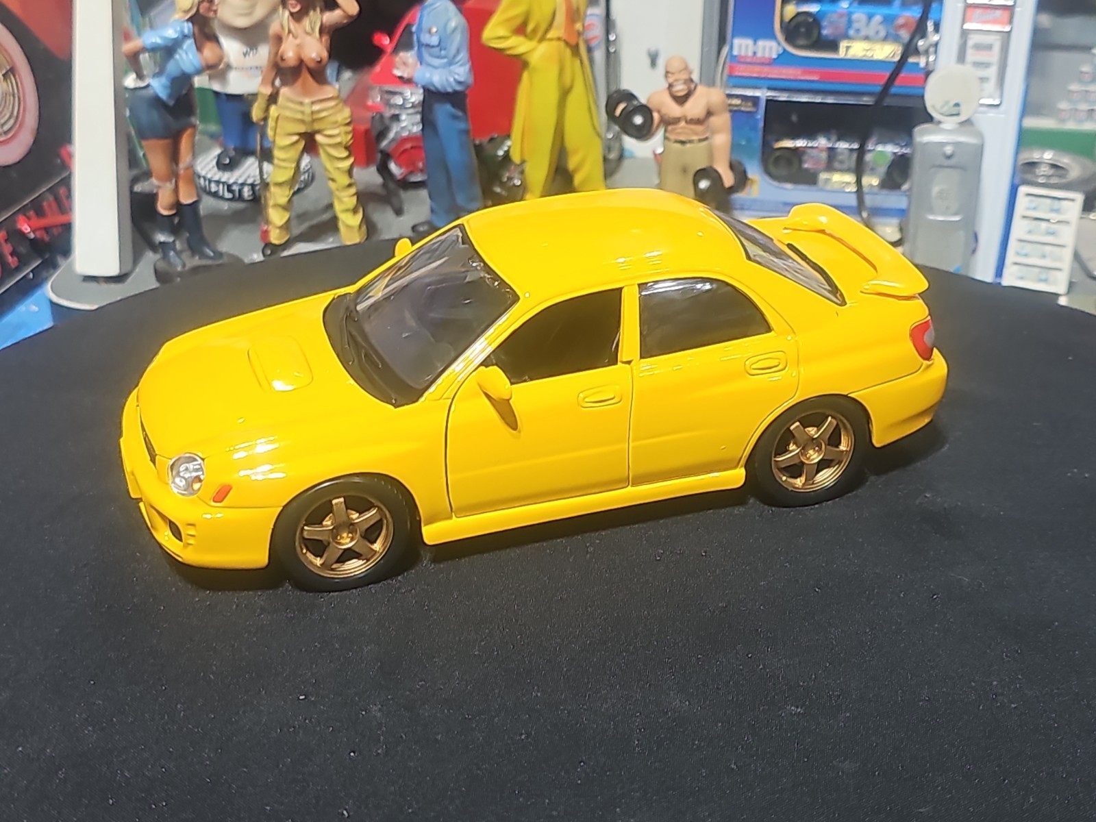VINTAGE Maisto Subaru Impreza WRX 1/24 Scale YELLOW BEAUTIFUL NICE CAR 🚗