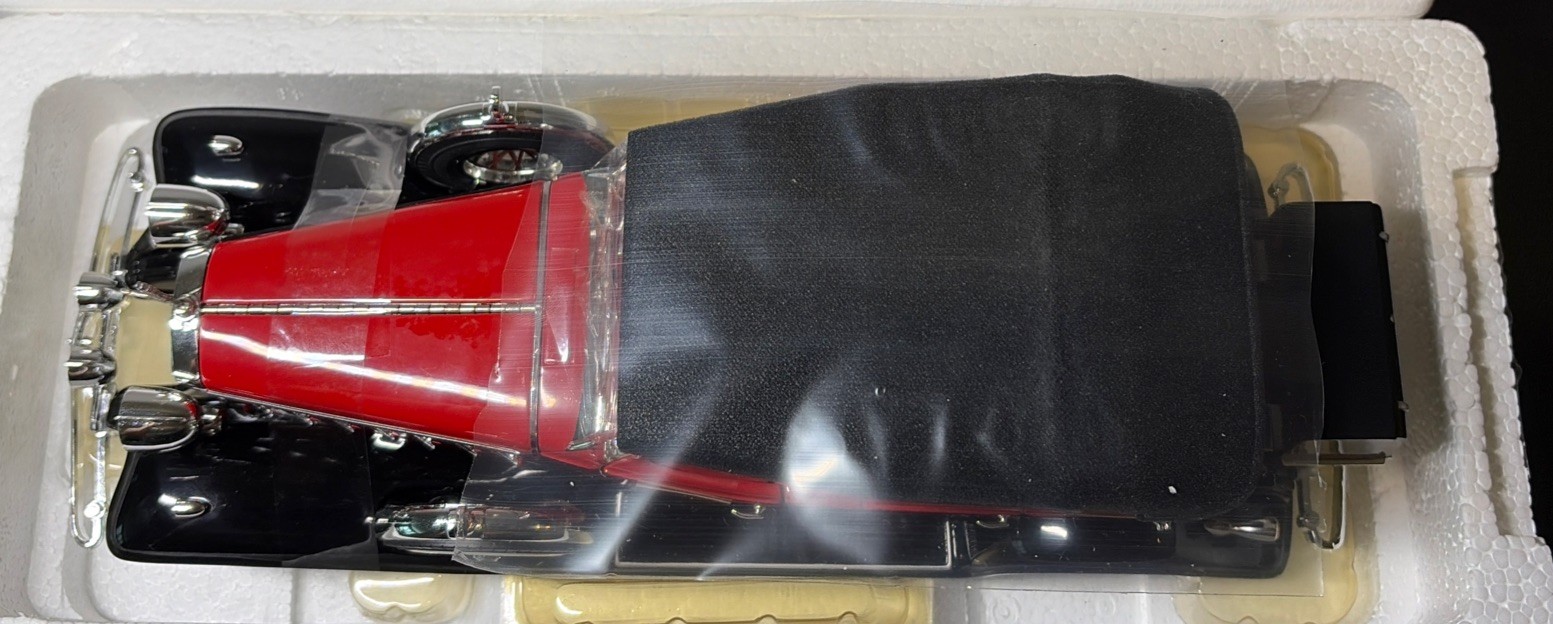 1932 Cadillac v-16 1:18 Scale Diecast Car Ertl Hamilton New In Box W Cert. Rare