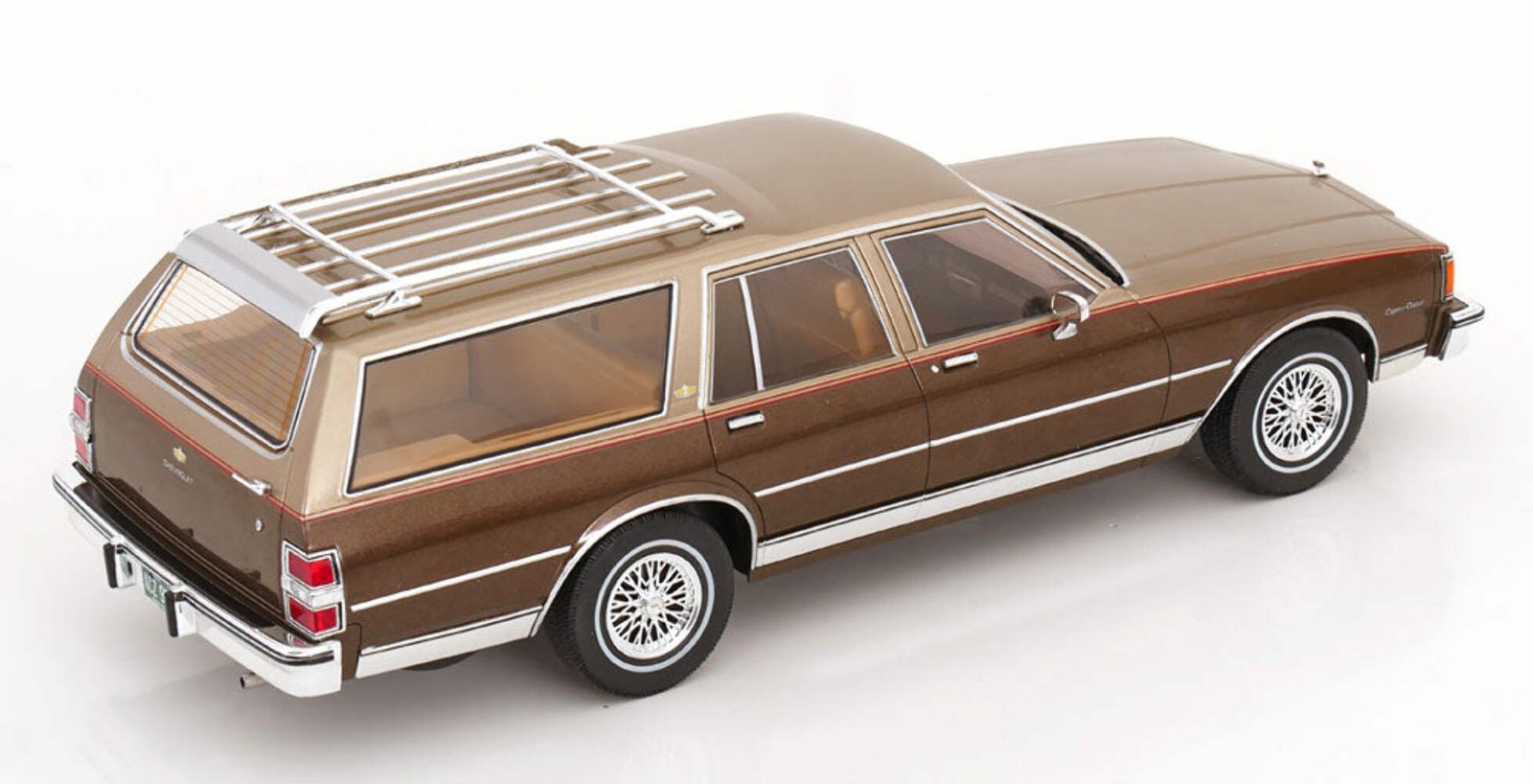 MCG 1985 Chevrolet Caprice Station Wagon Beige Brown Metallic 1:18 MCG18476