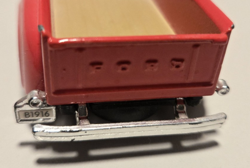 (2) – Ford Diecast Red – 1/32 Scale – Maisto 1953 Pickup – Ertl 1964 1/2 Mustang