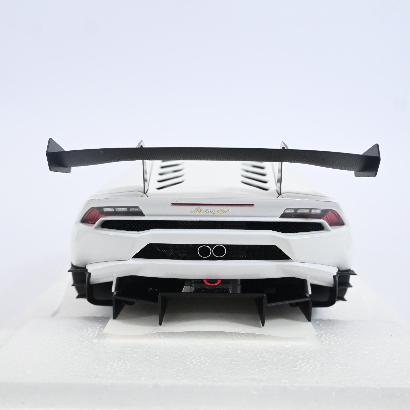 AUTOart 1/18 Lamborghini Huracan LP620-2 Super Trofeo White Diecast Model Car