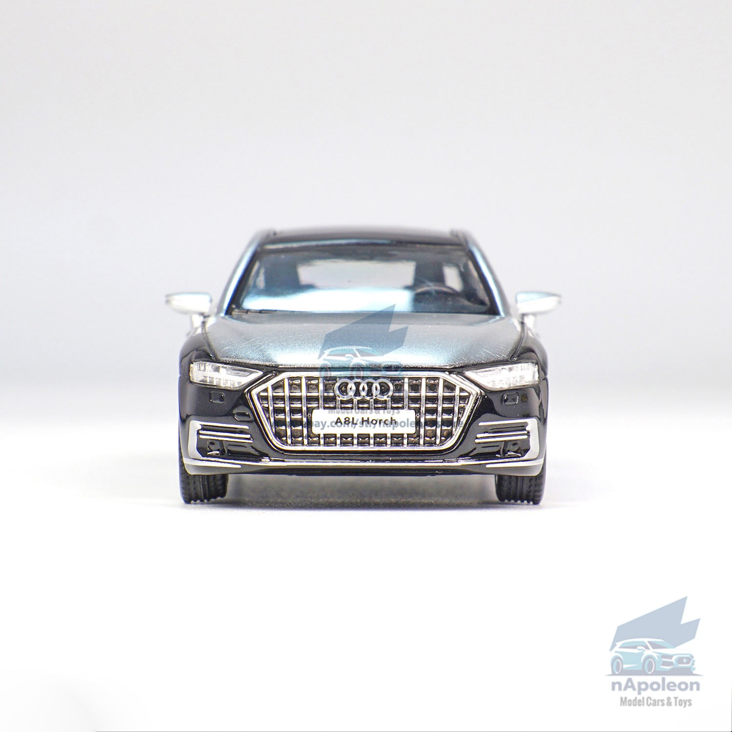 1:64 Audi A8L Horch 2021 Two-Tone Diecast Model Car Kids Gift Collection Display