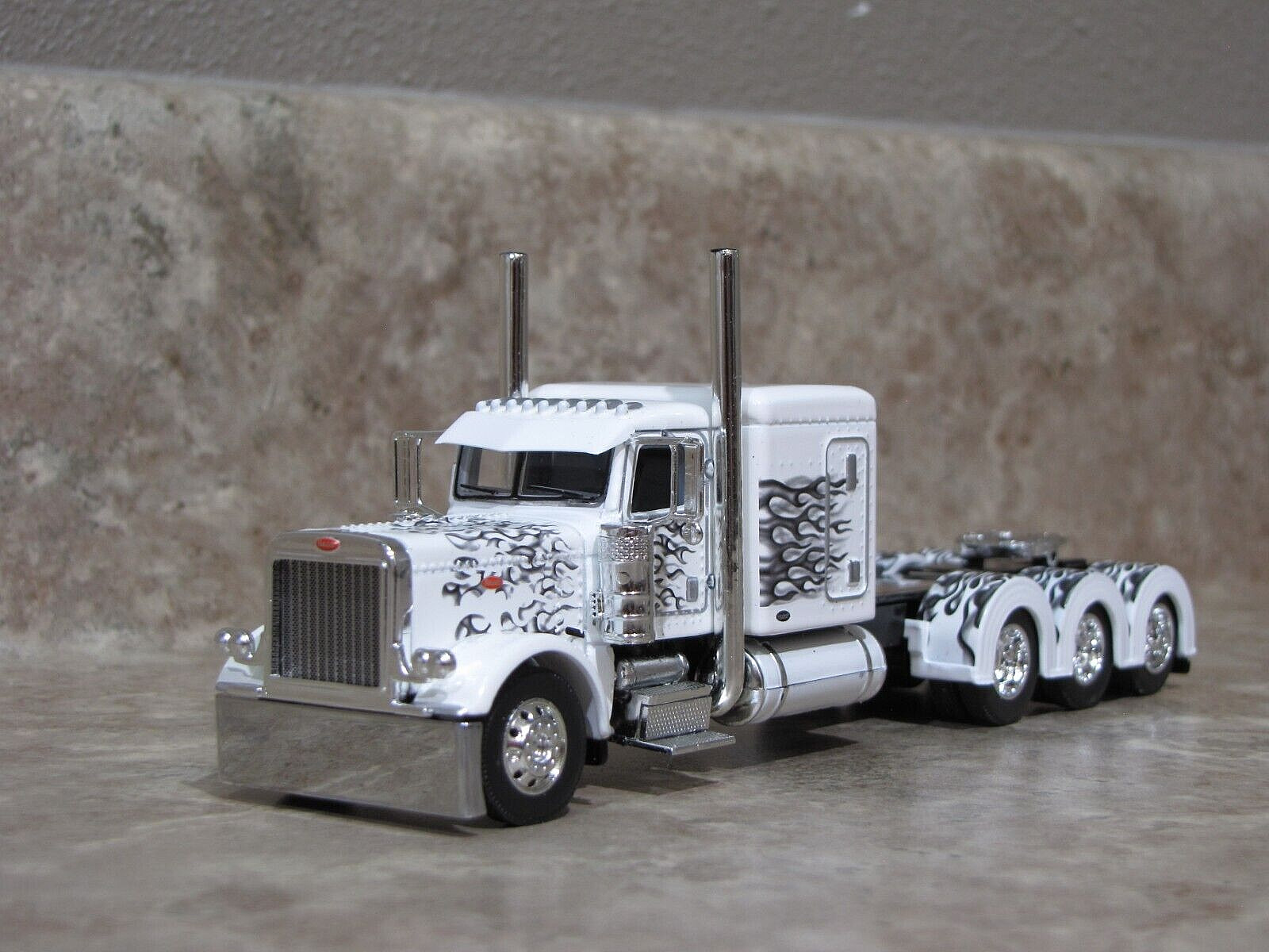 DCP 1/64 White Black Flames Tri-Axle 389 Peterbilt Semi Truck Farm Toy