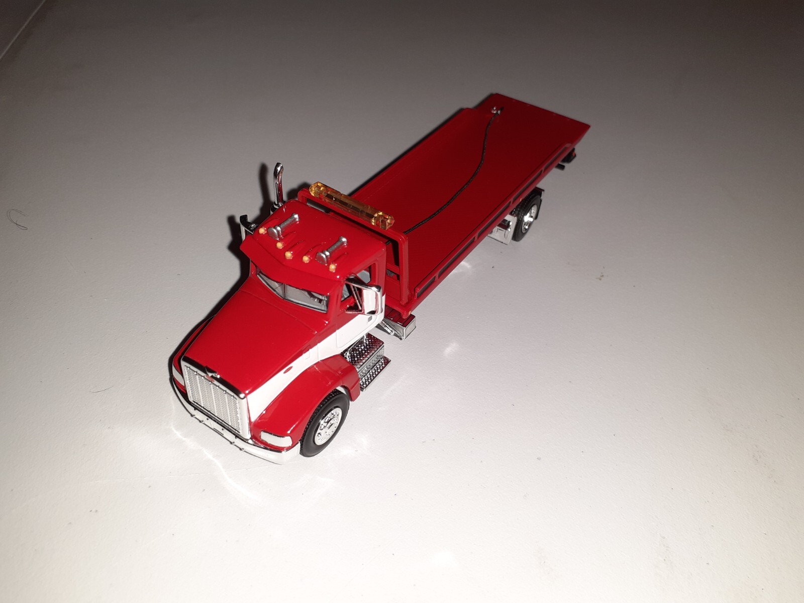 NIB 1/64 Custom Red Pete 385 Rollback Tow Truck SpecCast