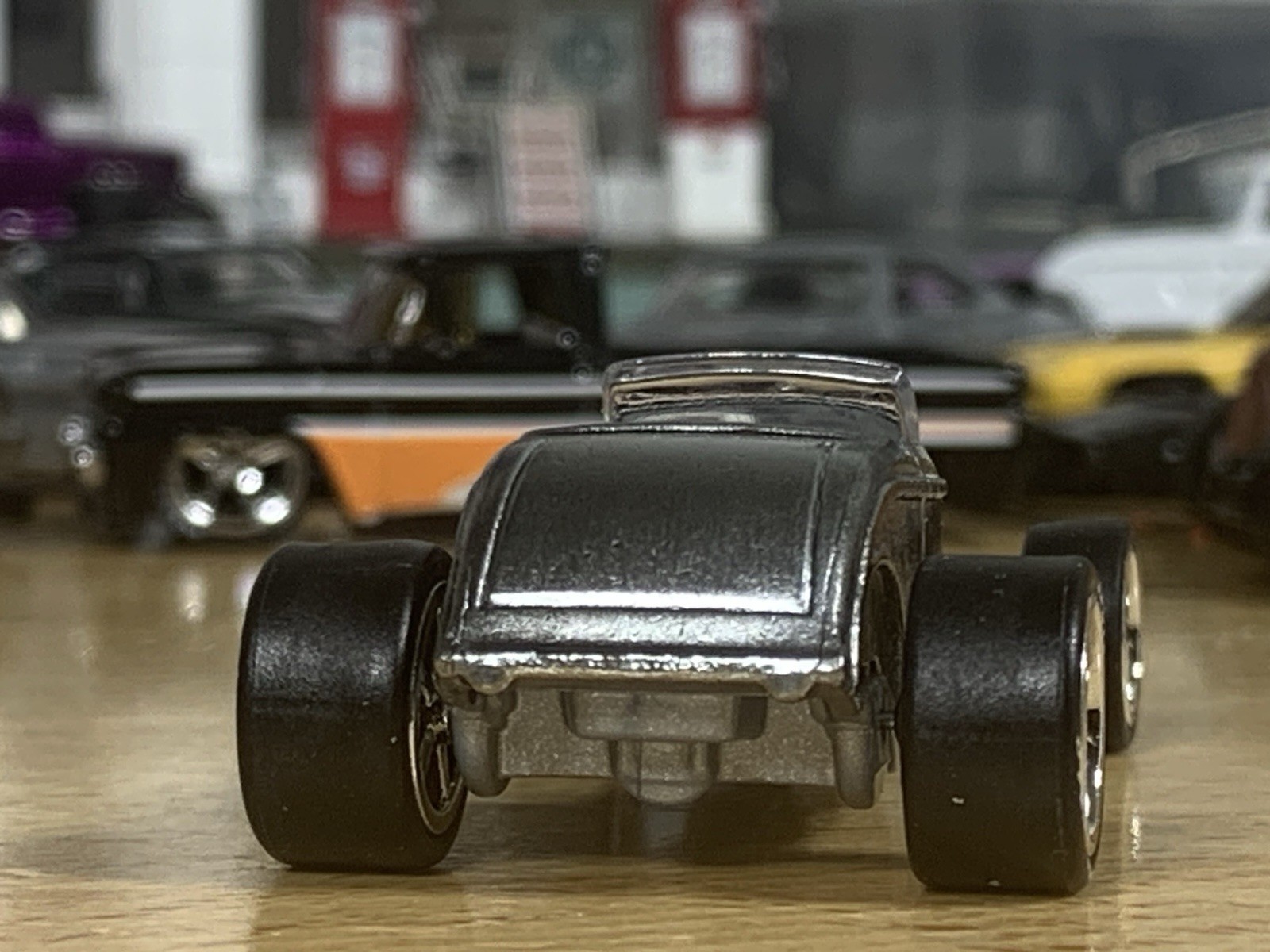 Hot Wheels Zinc Plated Gunmetal Smoke Custom ’32 Ford Roadster with Wheel Swap