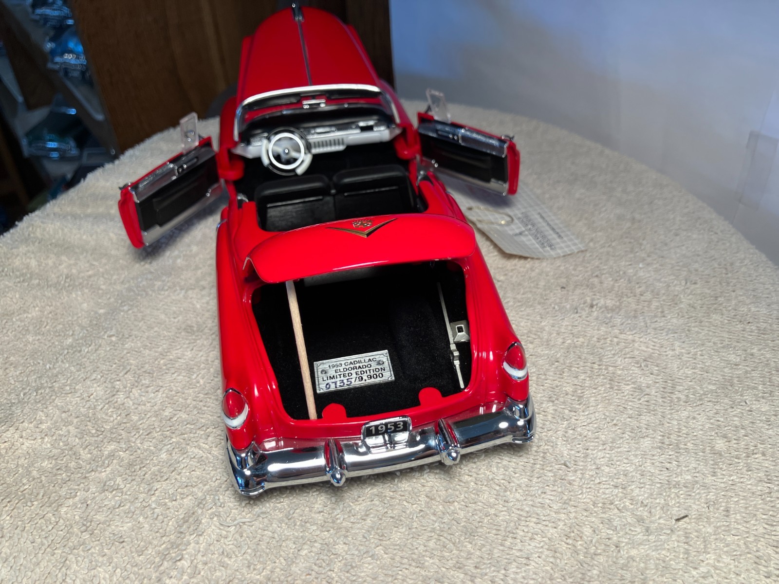 Franklin Mint 1/24 1953 Cadillac Eldorado Convertible Limited Edition – Red