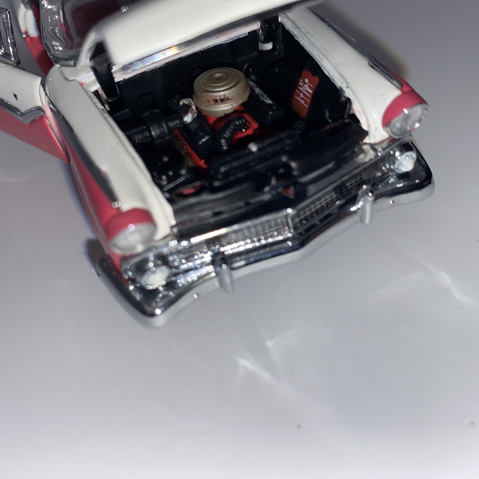 Franklin Mint 1957 Ford Fairlane 500 Skyliner Red/White 1:24 Die Cast B11ST54