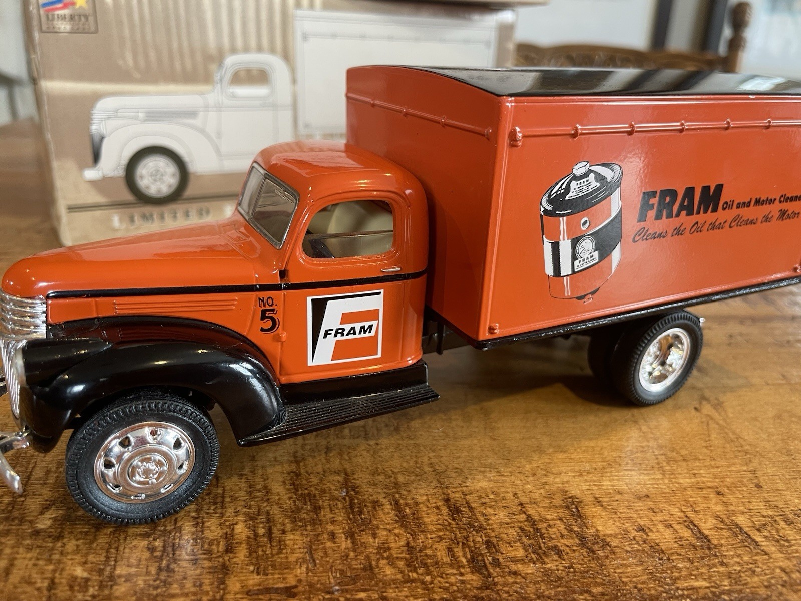 Liberty Classics 1942 Chevrolet 1 1/2 Ton Box Truck Bank Diecast Orange 6275
