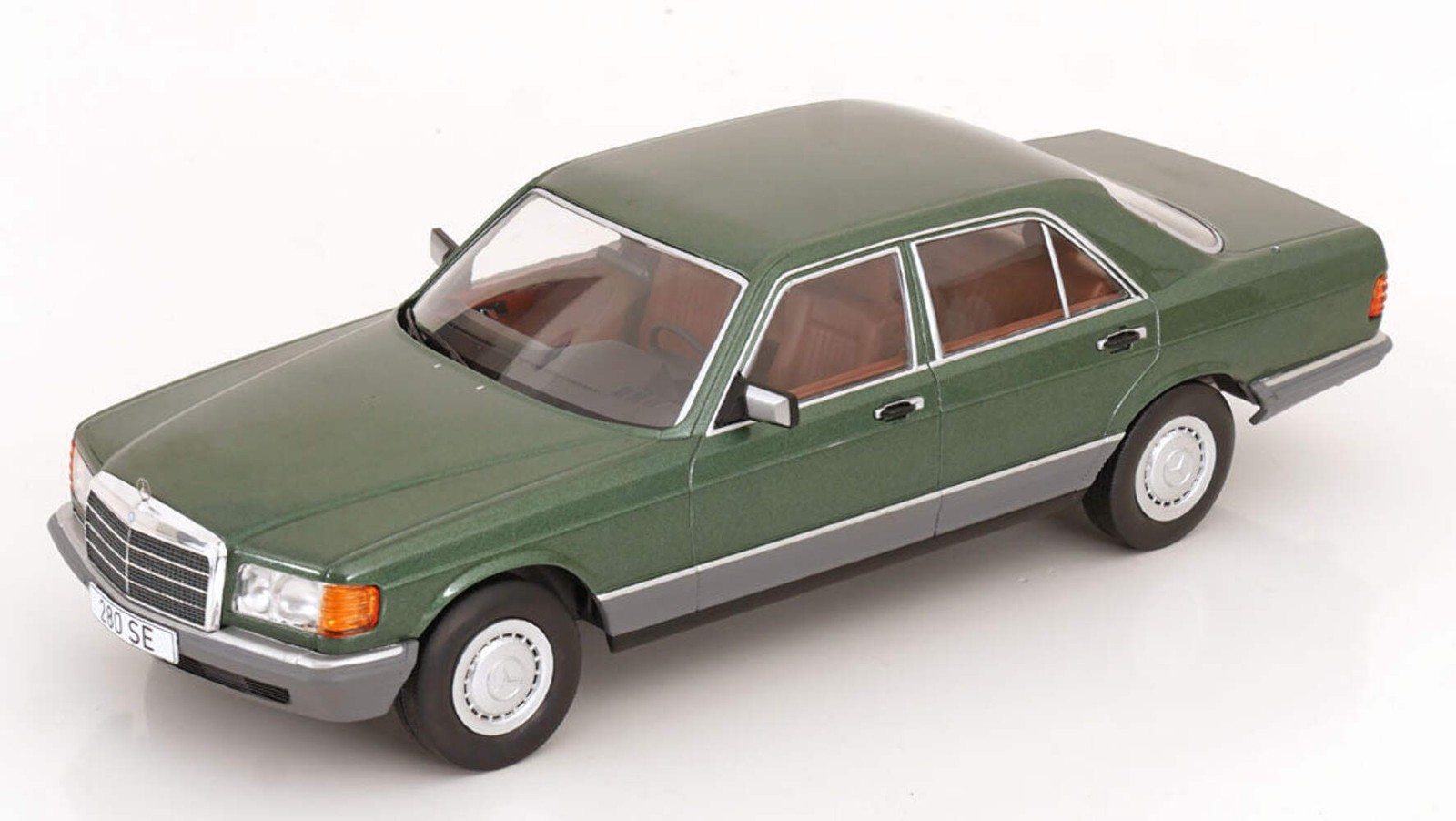 MCG 1979 Mercedes-Benz S-Class (W126) Green Metallic 1:18 MCG18549
