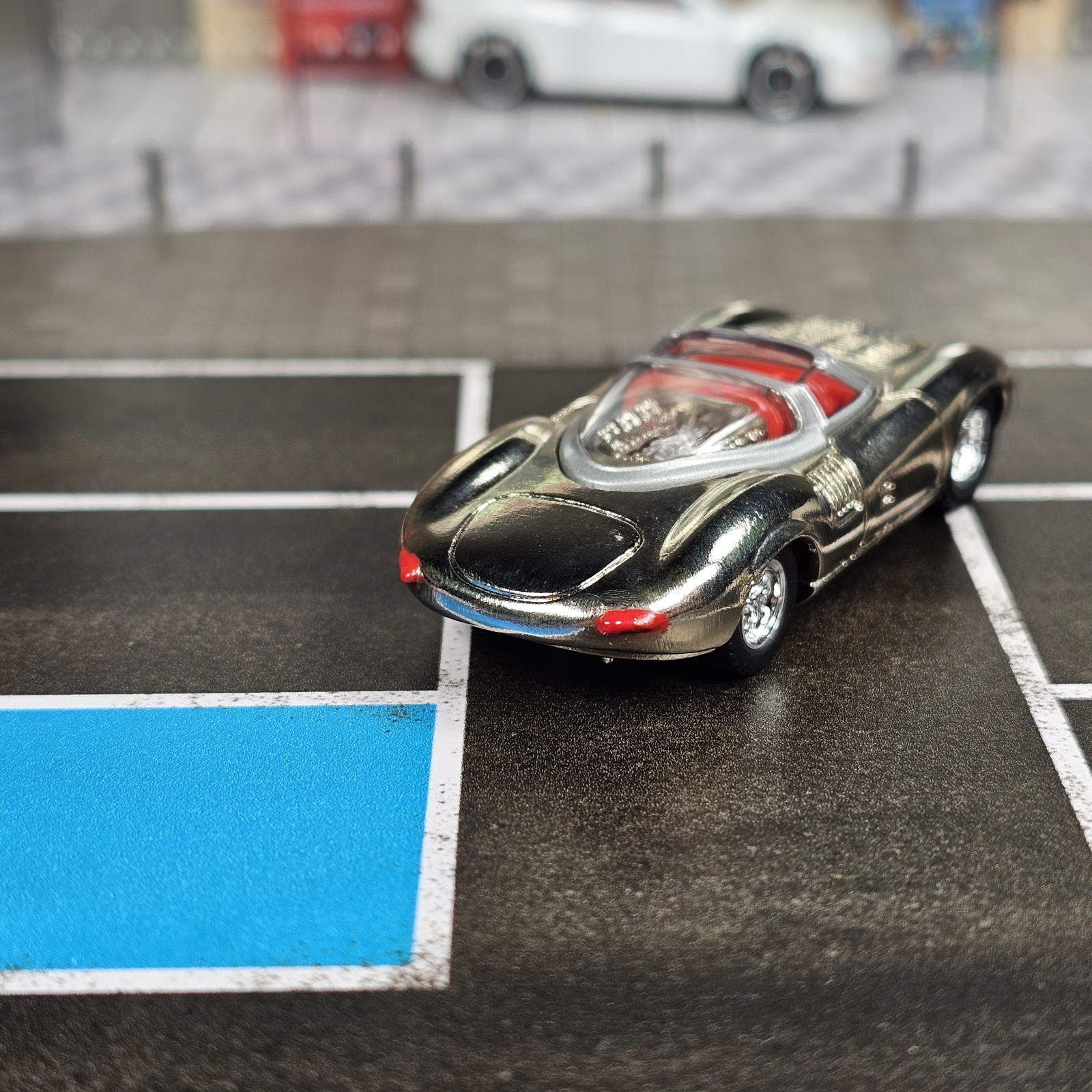 1:64 Hot Wheels Limited Edition 1966 Jaguar XJ13 Real Riders Chrome 66 XJ-13 Raw