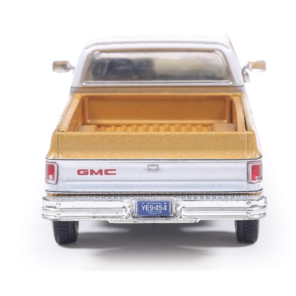 1975 GMC Sierra Classic – Yuba Gold