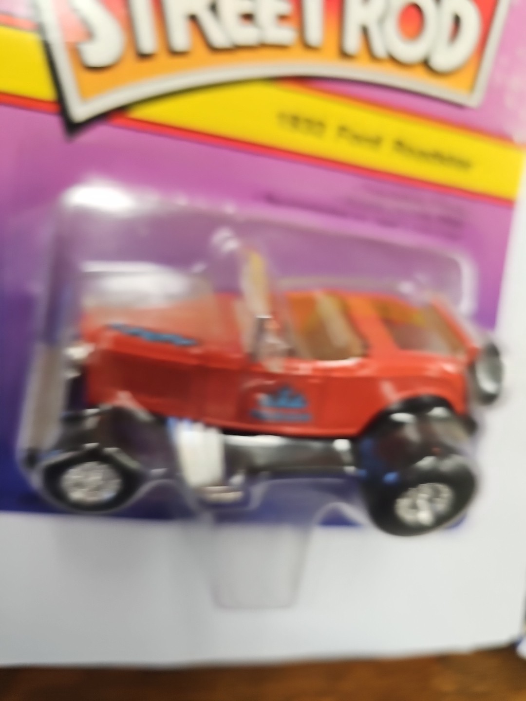 ERTL Hot Roddin’ 1932 Ford Roadster Custom Street Rod Die Cast Car VTG 1989 20f