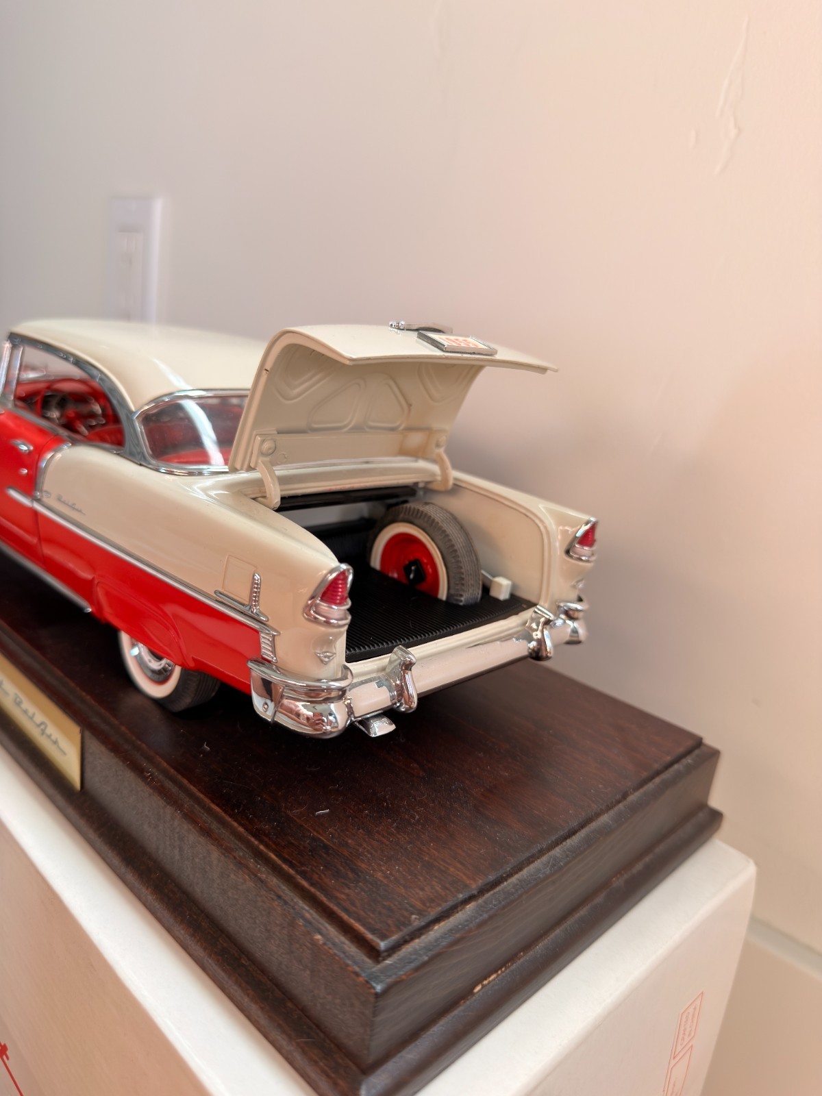 Danbury Mint 1955 Chevrolet Bel Air 1:16 Diecast Model – Original Box & Papers