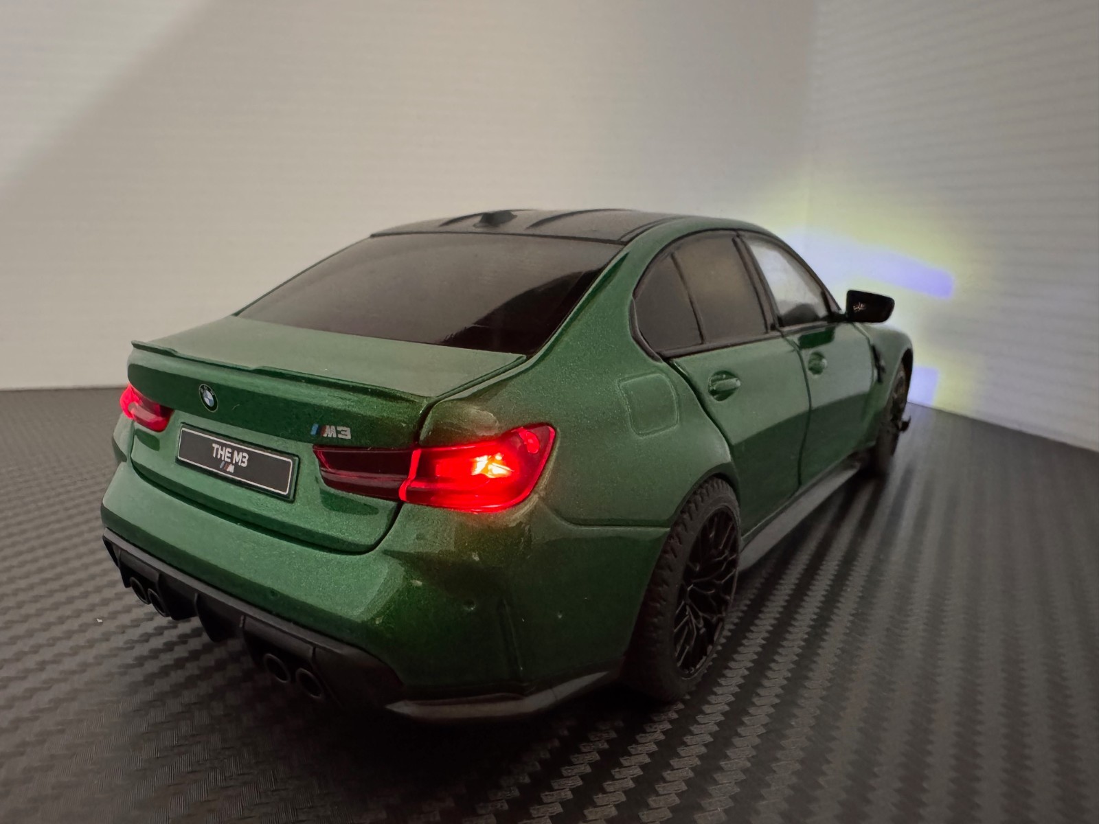 1:24 BMW M3 G80 Sedan Alloy Diecast Metal Sports Car Model w Lights – GREEN