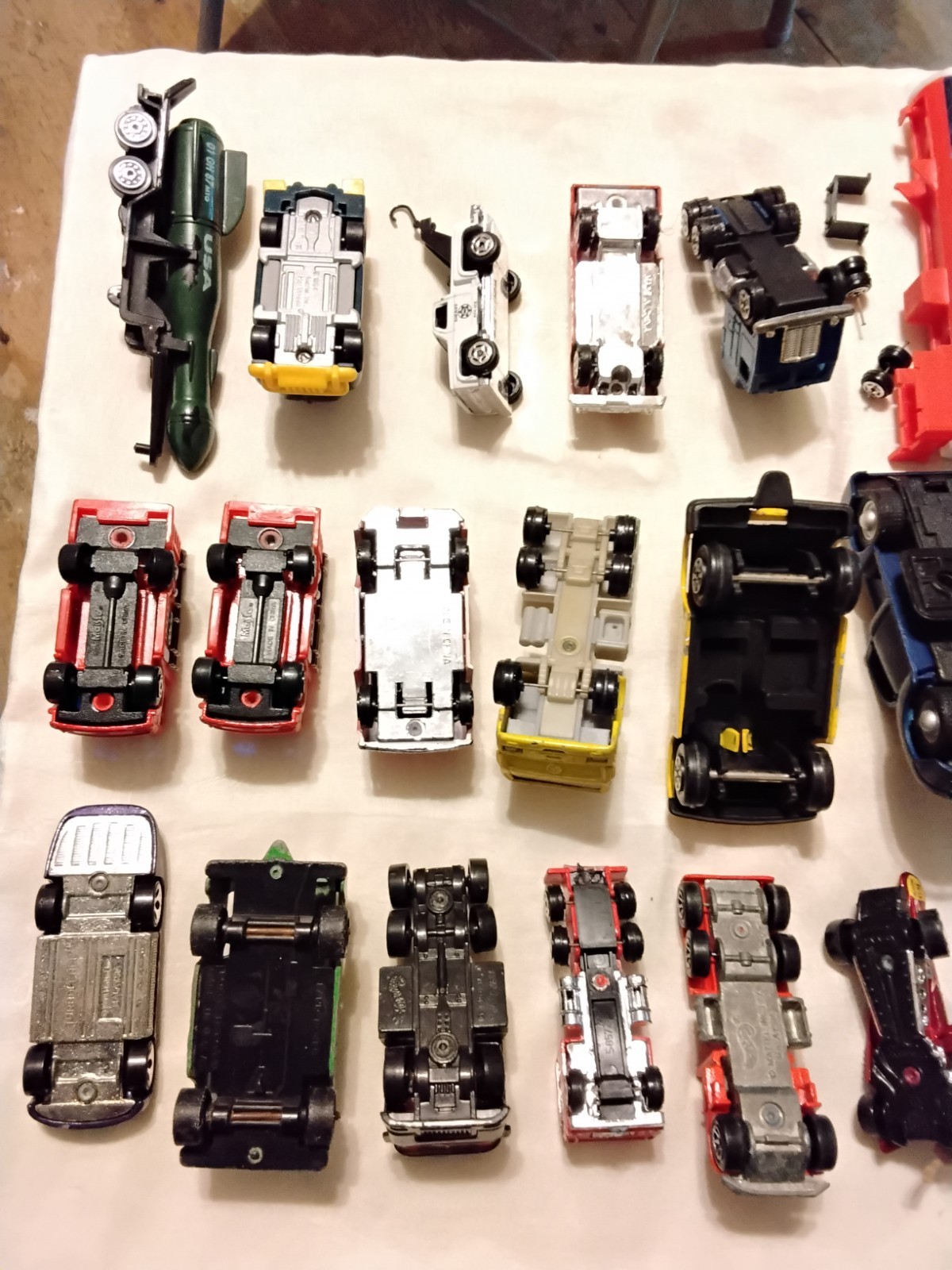 used car lot die cast metal and plastic mix 90s 33pc