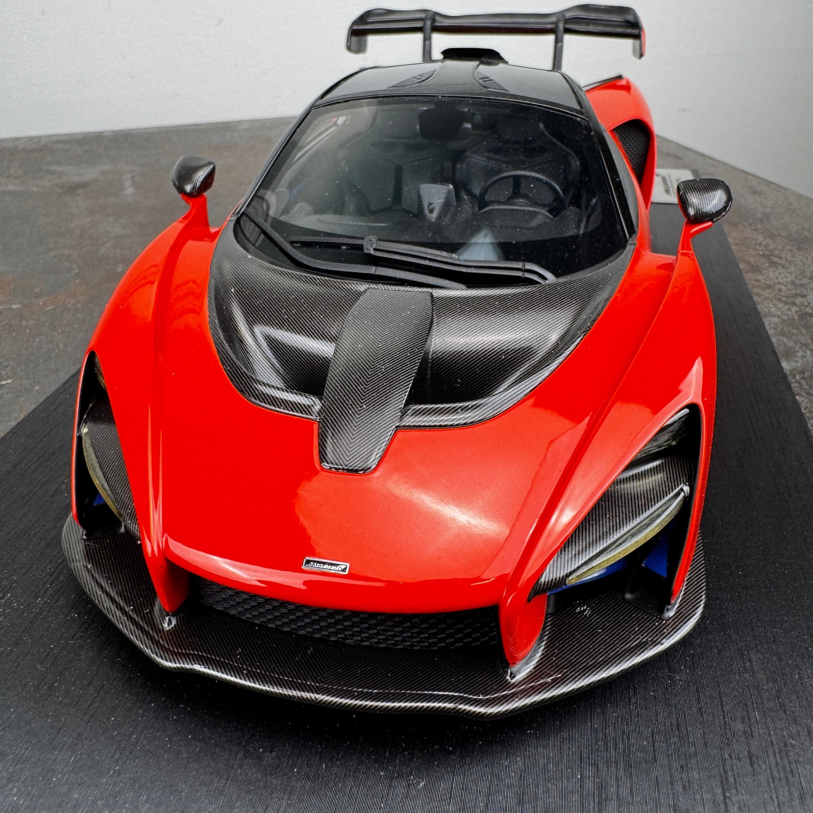 TRUESCALE MINIATURES – McLAREN SENNA 1:18 Mira Orange – No. 180EMI5