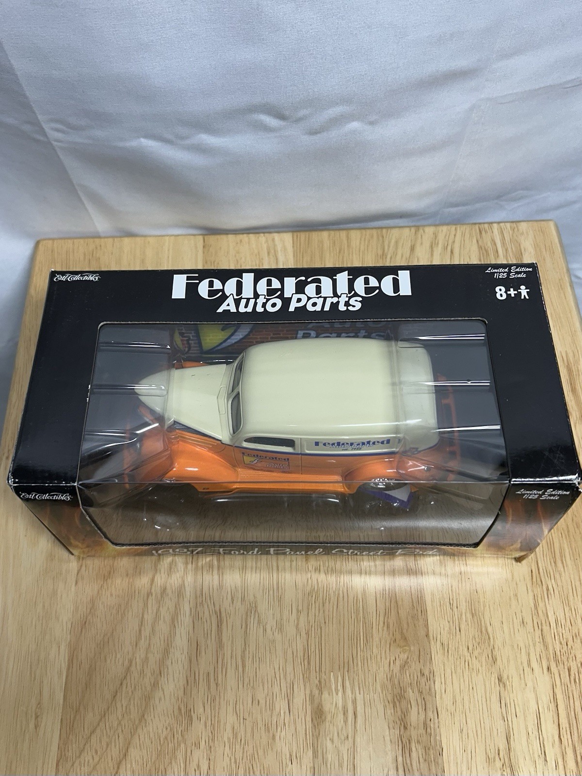 Federated Auto Parts 1/25 Scale 1937 Ford Panel Street Rod Diecast Car Raybestos