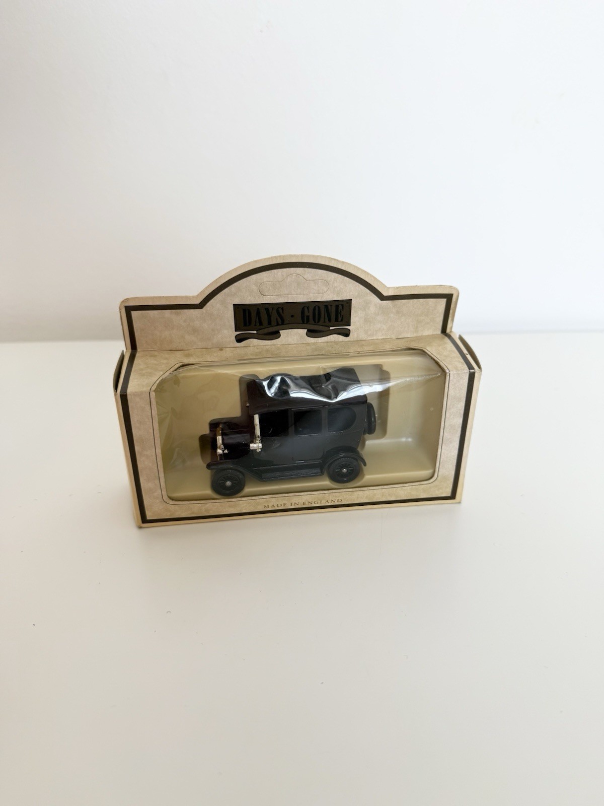 Lledo Days Gone Premier collection 1933 Austin Taxi Black Model No 47001