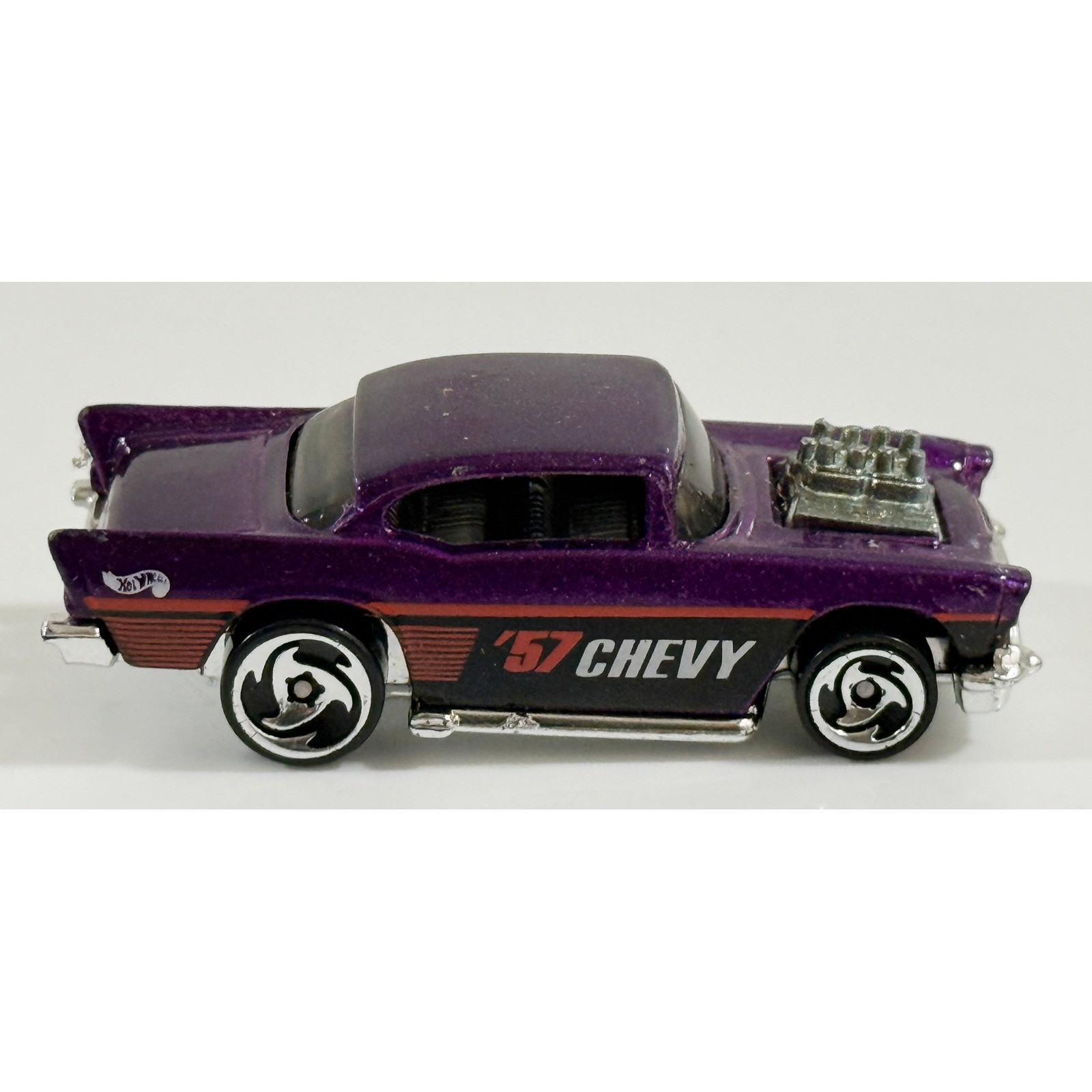 Hot Wheels 57 Chevy 1:64 Purple Metallic Exposed Engine Diecast Toy Car 1976