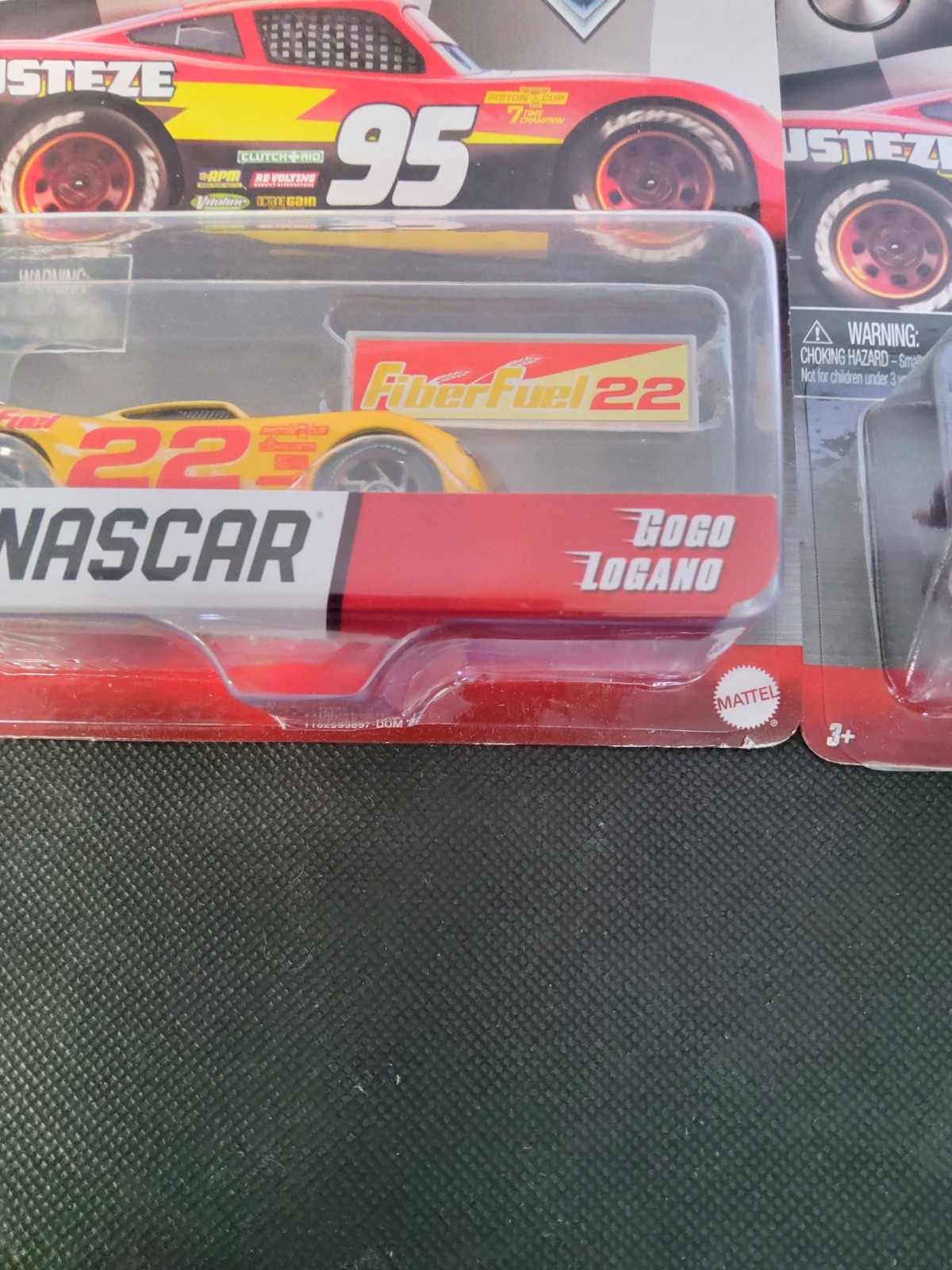 New Pixar Disney Cars NASCAR Gogo Logano William Byrev Metal Series Mattel 24 22