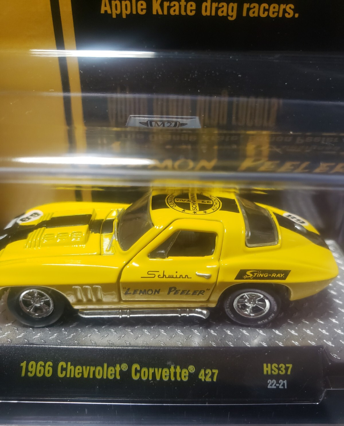 1:64 1966 CHEVROLET STING RAY CORVETTE 427 ENGINE OUT OF PRODUCTION SEALED NEW!!