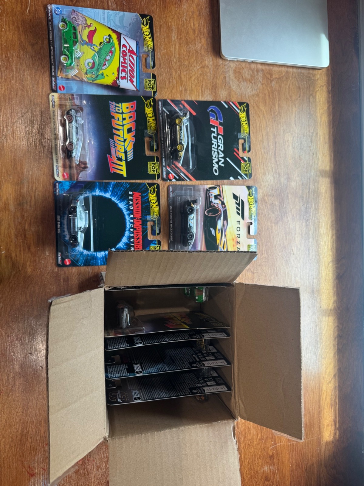 Hot Wheels Pop Culture L Case 2025 Assortment HXD63-956L 1/64 Case of 10