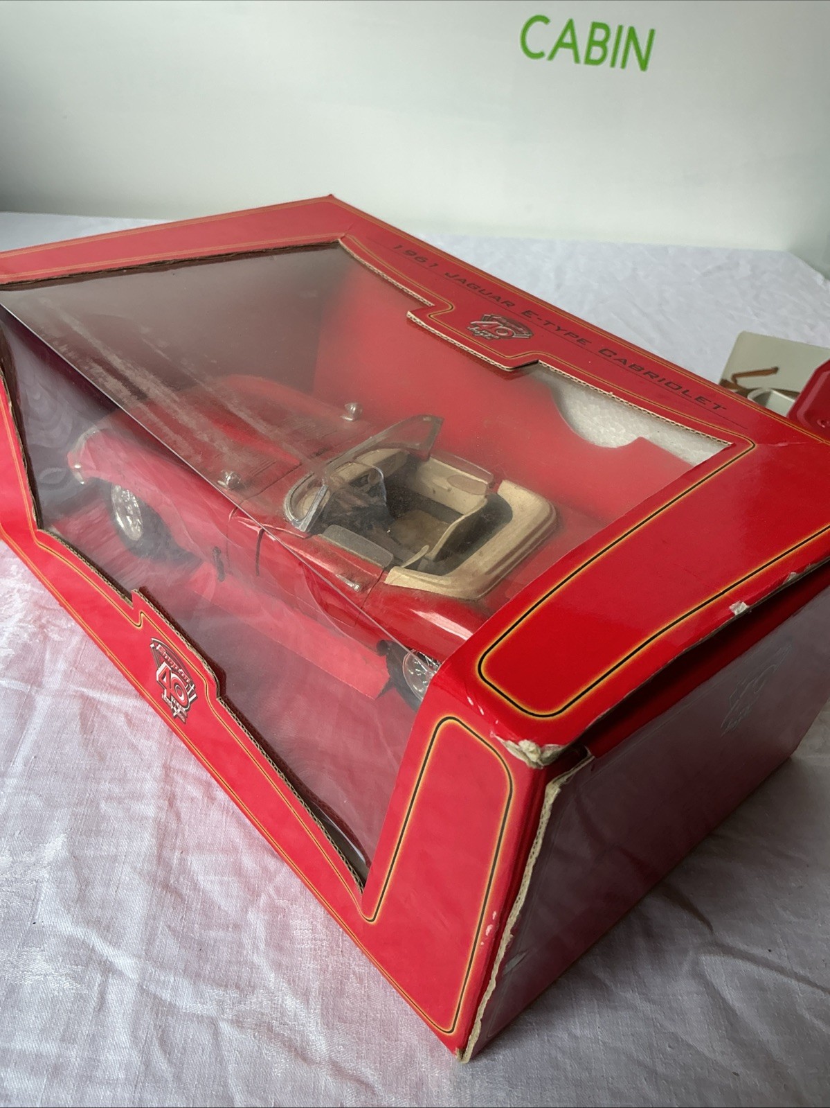 Snap-On 1961 Jaguar E-Type Cabriolet 40 Years Tatty Box And Dusty Car