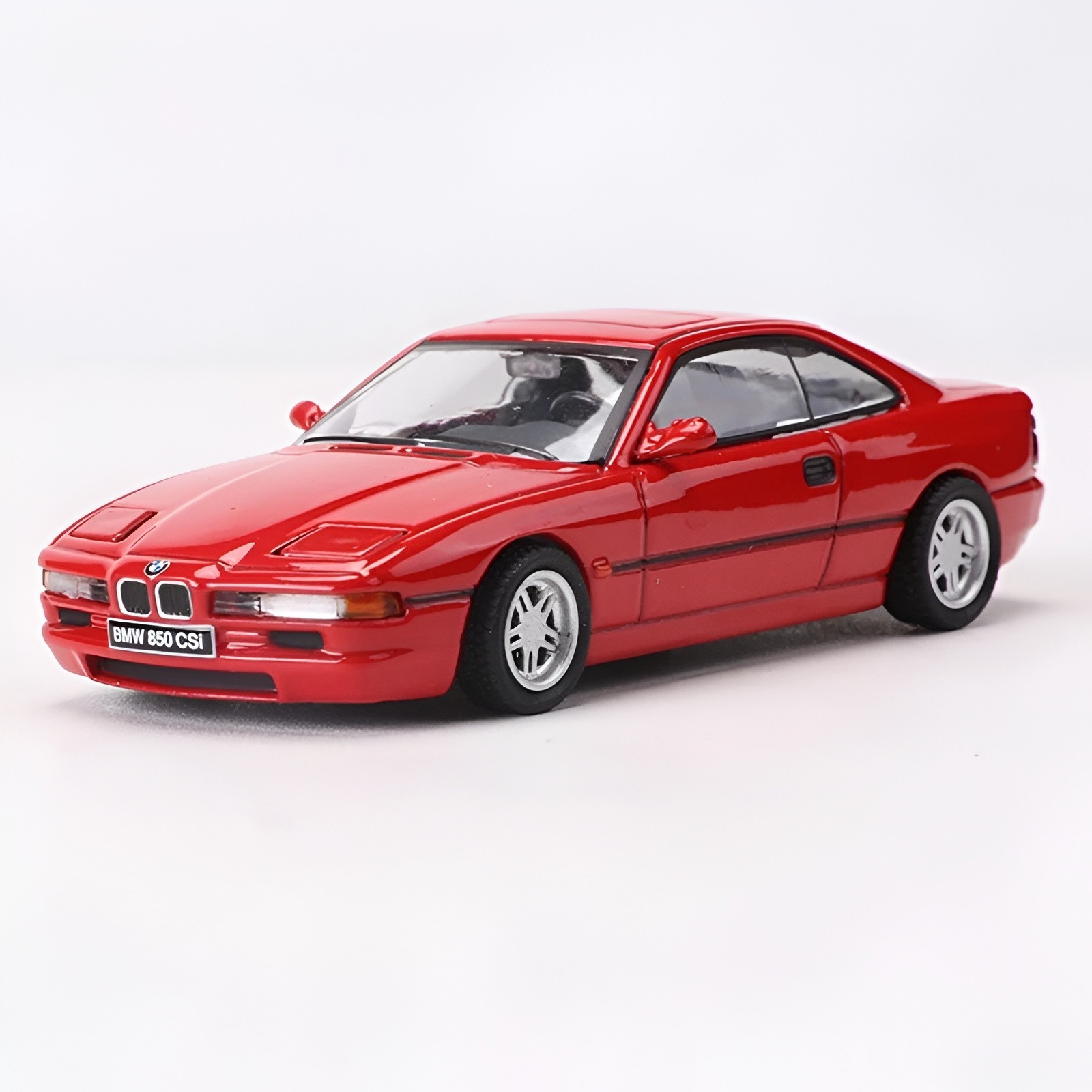 1:64 BMW 850CSI Diecast Alloy Model Car – High-Detail Display Collectible