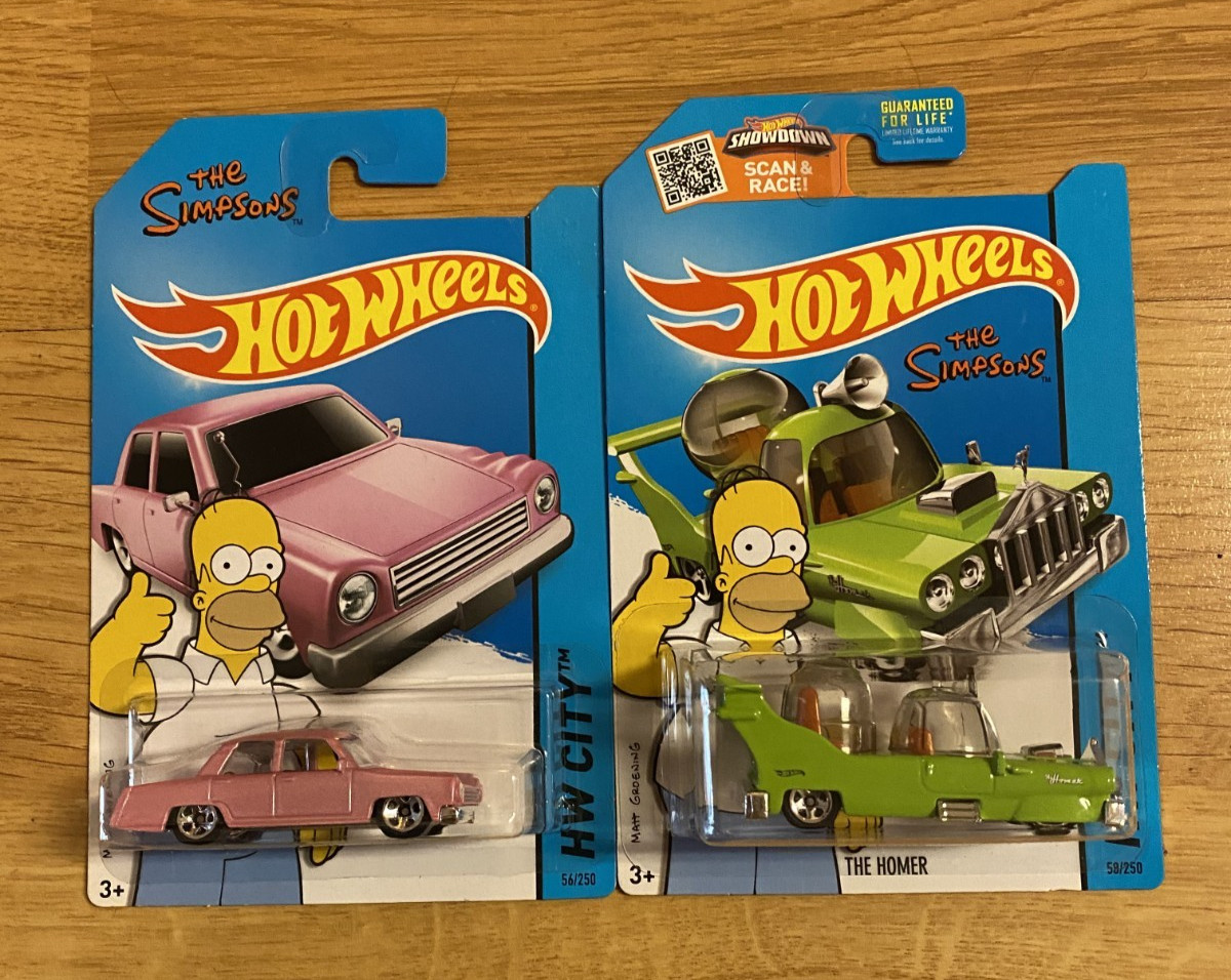 Hot Wheels HW CITY The Simpsons Family Car And The Homer Lot Protect Packs