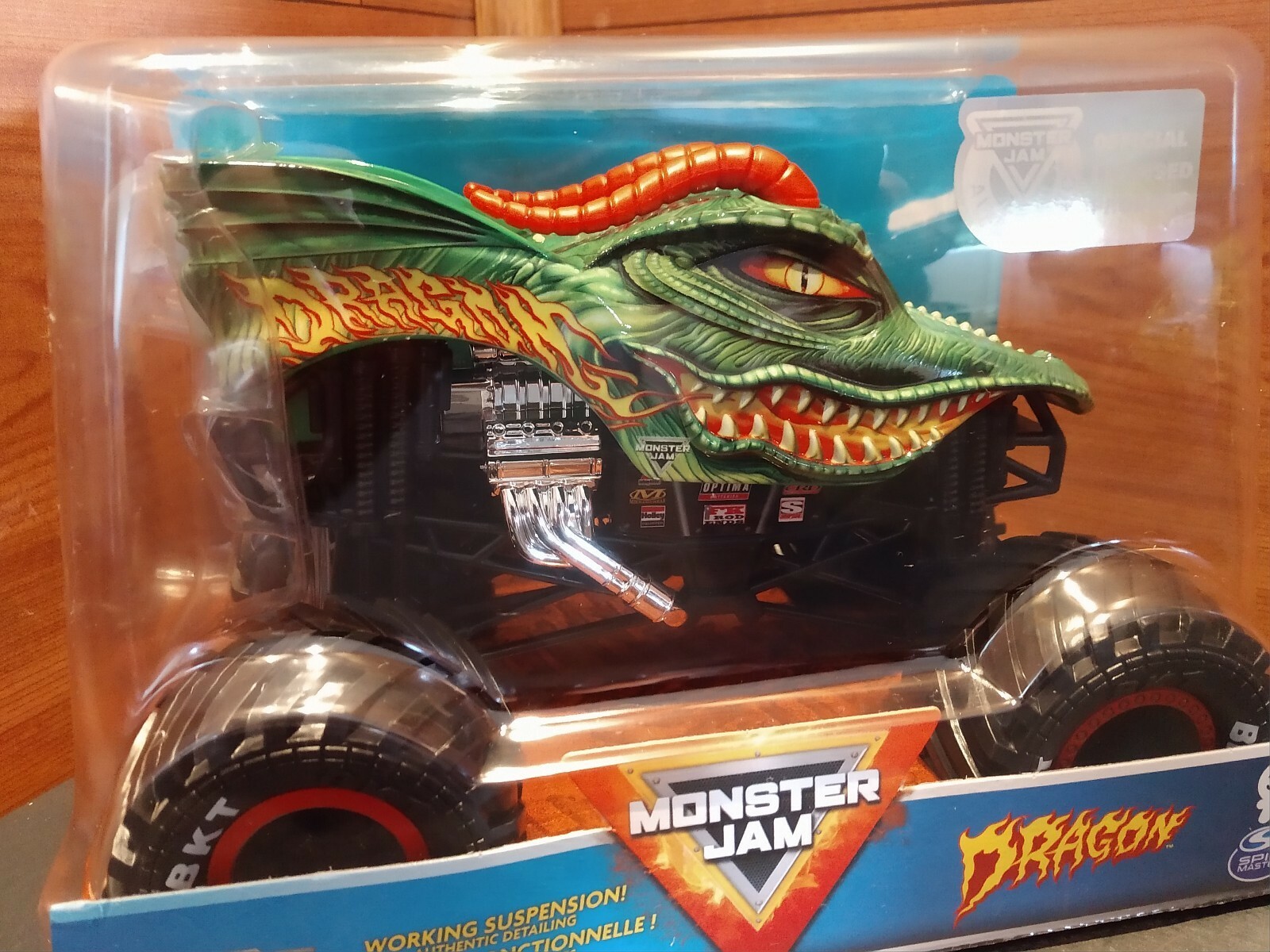 NIB MONSTER JAM 2020 “DRAGON” TRUE METAL™ 1/24 DIE-CAST BY SPINMASTER