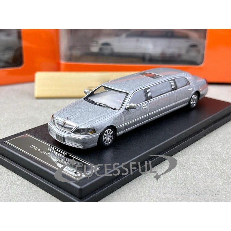 GCD 1/64 Scale Silver Lincoln Continental Realistic Luxury Metal Sedan Replica