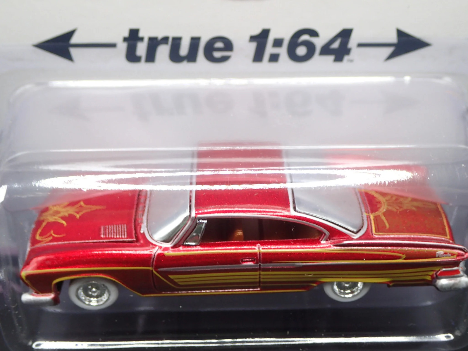 2025 AUTO WORLD ULTRA RED CHASE 1961 DODGE DART PHOENIX VINTAGE MUSCLE 2B