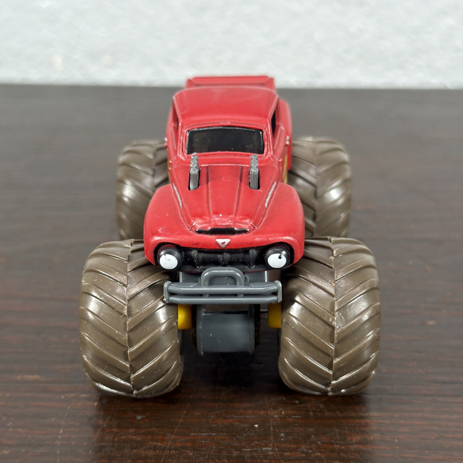 Spin Master Monster Jam Red Retro Grave Digger Pickup Truck 1:64 Brown Tires