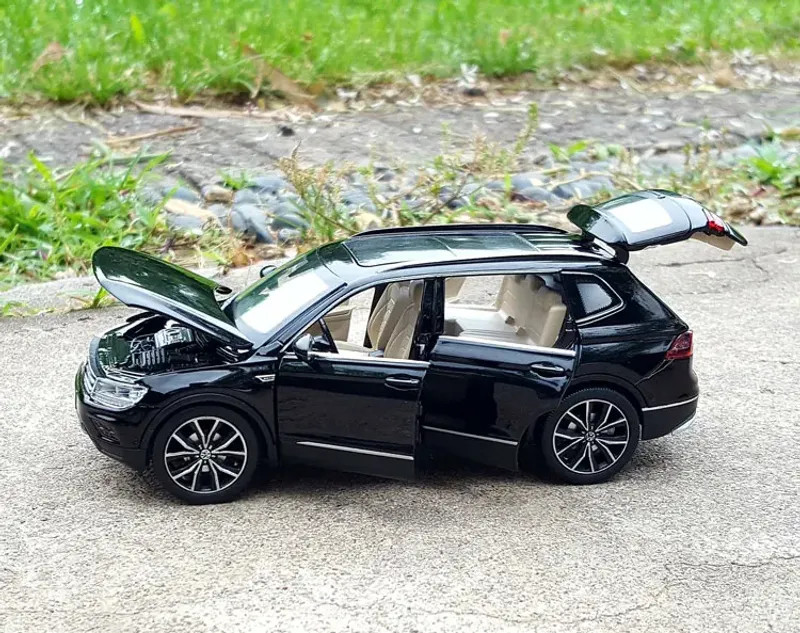 1:32 Volkswagen Tiguan SUV Alloy Diecast Car Model Sound Light Kid’s Toy Gift