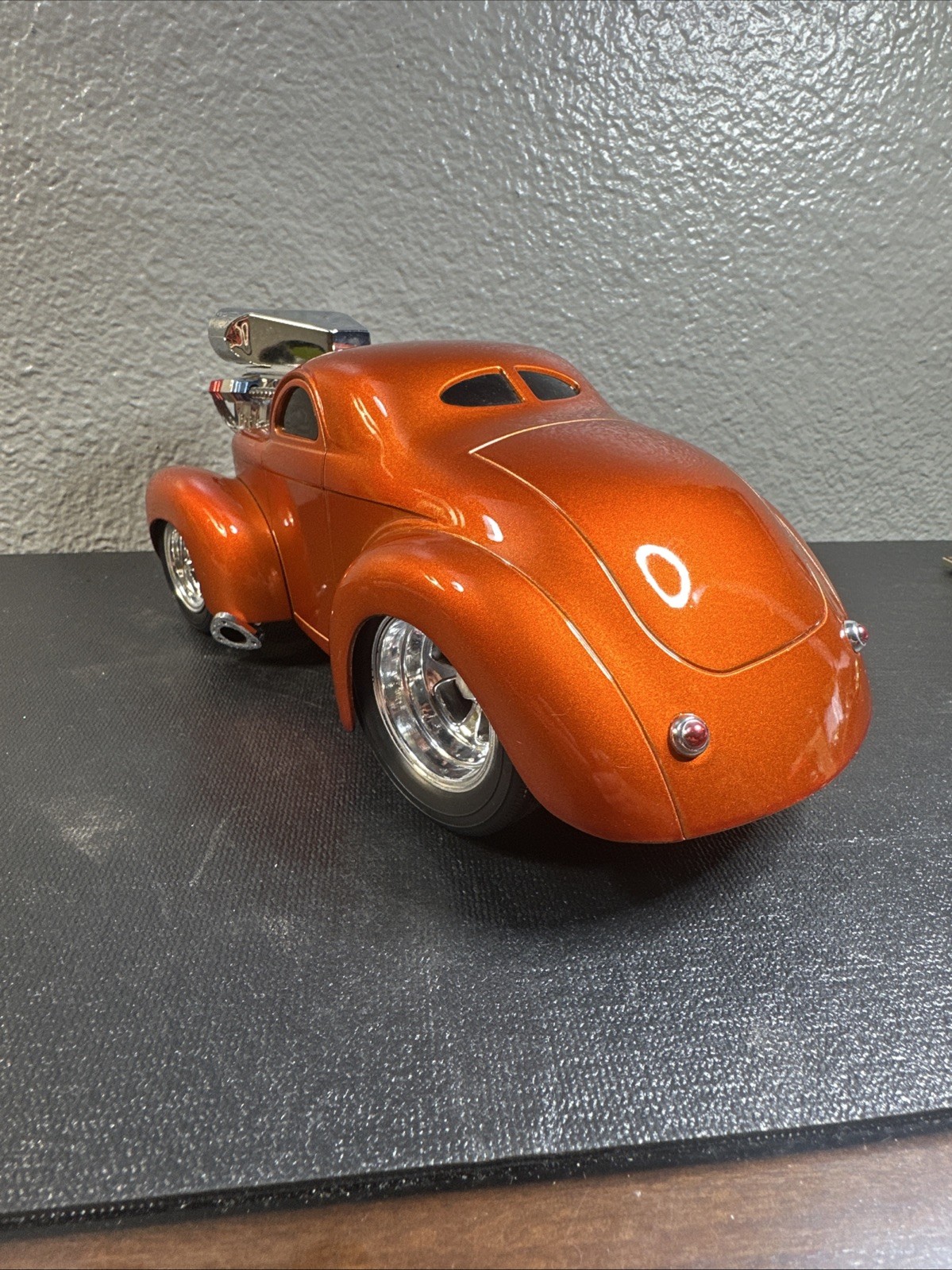 MUSCLE MACHINES 1941 WILLYS COUPE Burnt Orange /Copper 1:18 2001 Funline