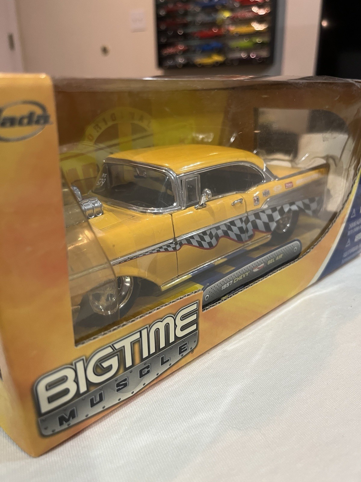 1:24 Jada 1957 Chevy Belair Yellow With Blower New In Box